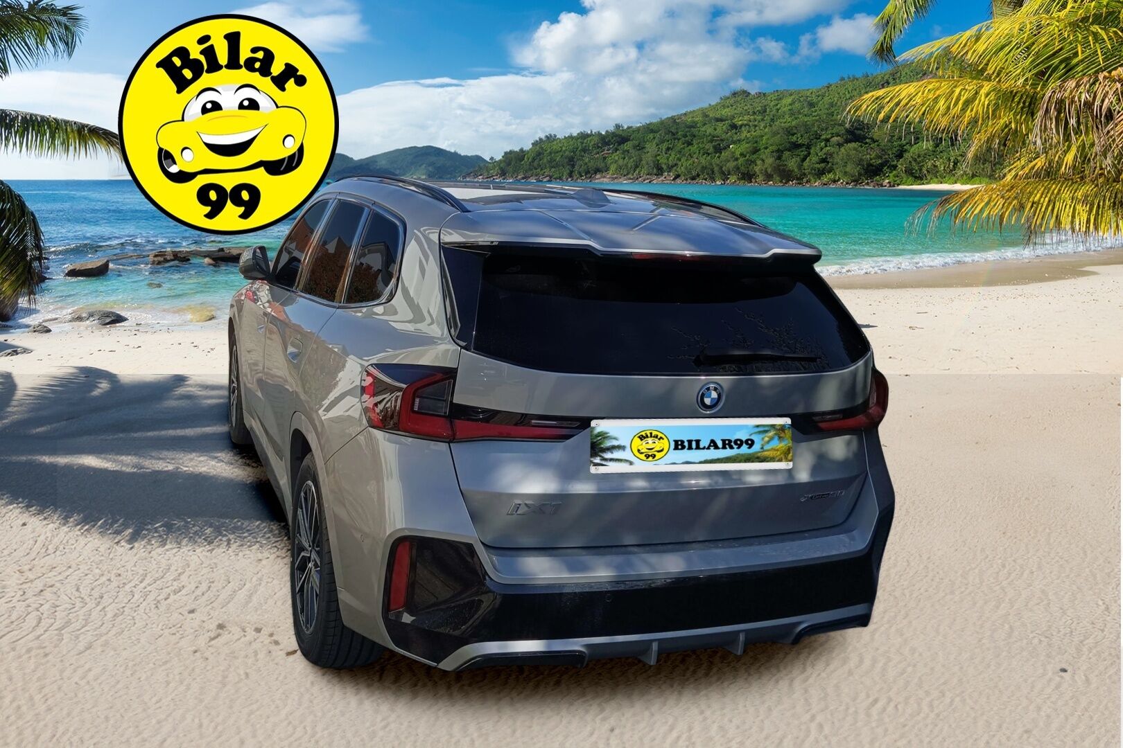 BMW IX1 2025 30 xDrive M Sport Fully Charged / ACC / 360°-kamera / Muistipenkki / Adapt.LED / HUD / Vetokoukku - HULLUT AVAJAISHULINAT KORKOTARJOUS 3,29 %