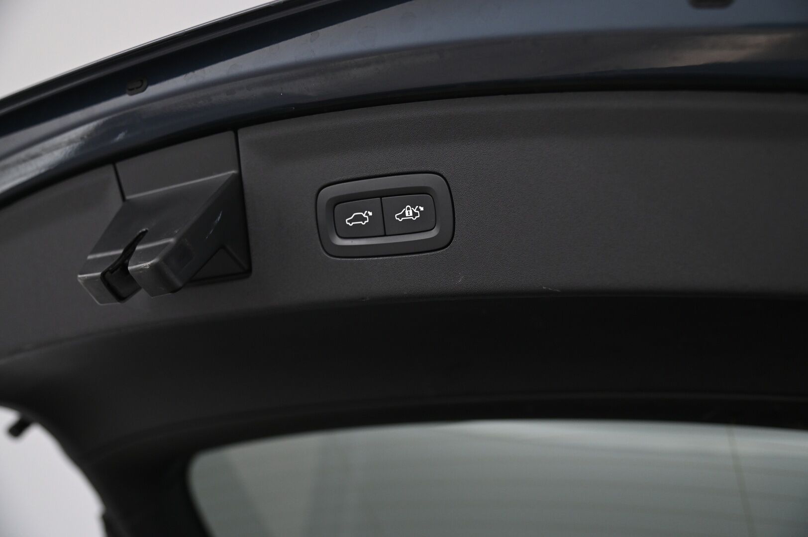 POLESTAR 2 2021 Long Range Dual Motor, 300kW, 78kWh - Pilot & Plus / Harman/Kardon / 360° / Lasikatto / Pixel led