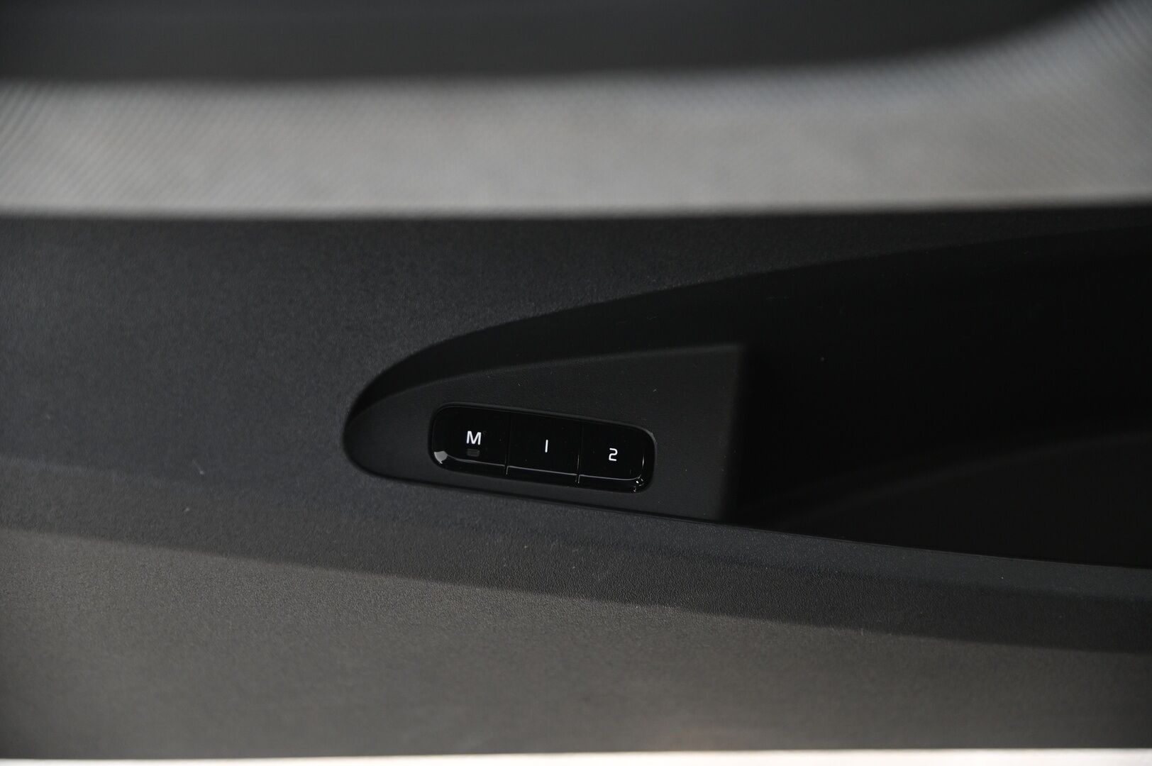 POLESTAR 2 2021 Long Range Dual Motor, 300kW, 78kWh - Pilot & Plus / Harman/Kardon / 360° / Lasikatto / Pixel led