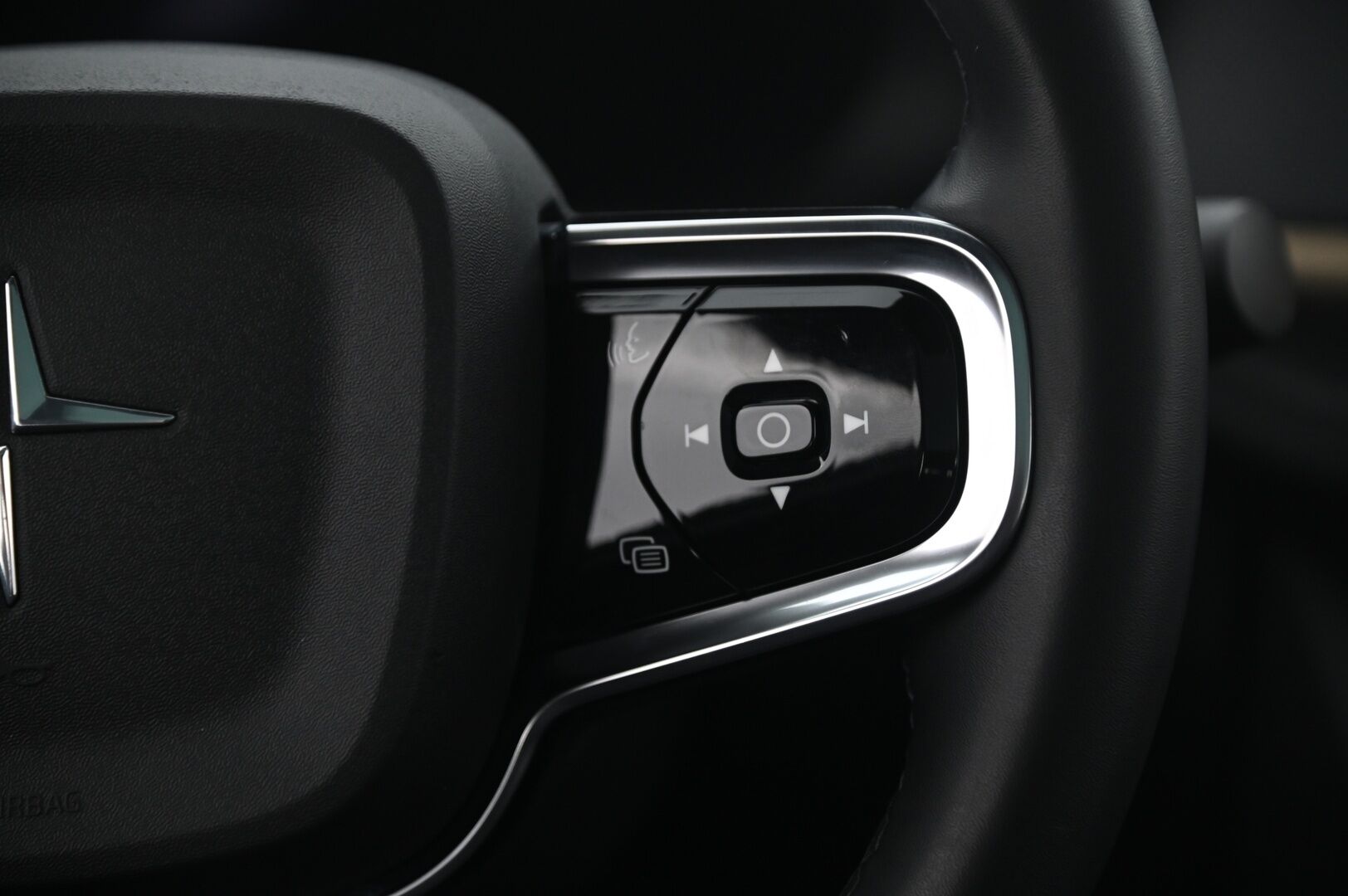 POLESTAR 2 2021 Long Range Dual Motor, 300kW, 78kWh - Pilot & Plus / Harman/Kardon / 360° / Lasikatto / Pixel led