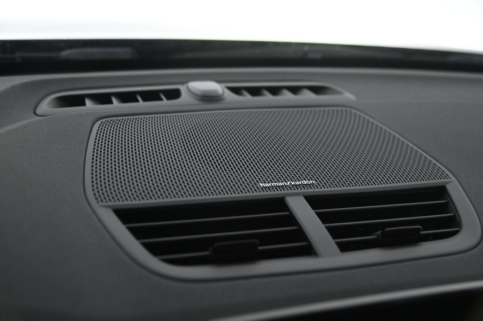 POLESTAR 2 2021 Long Range Dual Motor, 300kW, 78kWh - Pilot & Plus / Harman/Kardon / 360° / Lasikatto / Pixel led