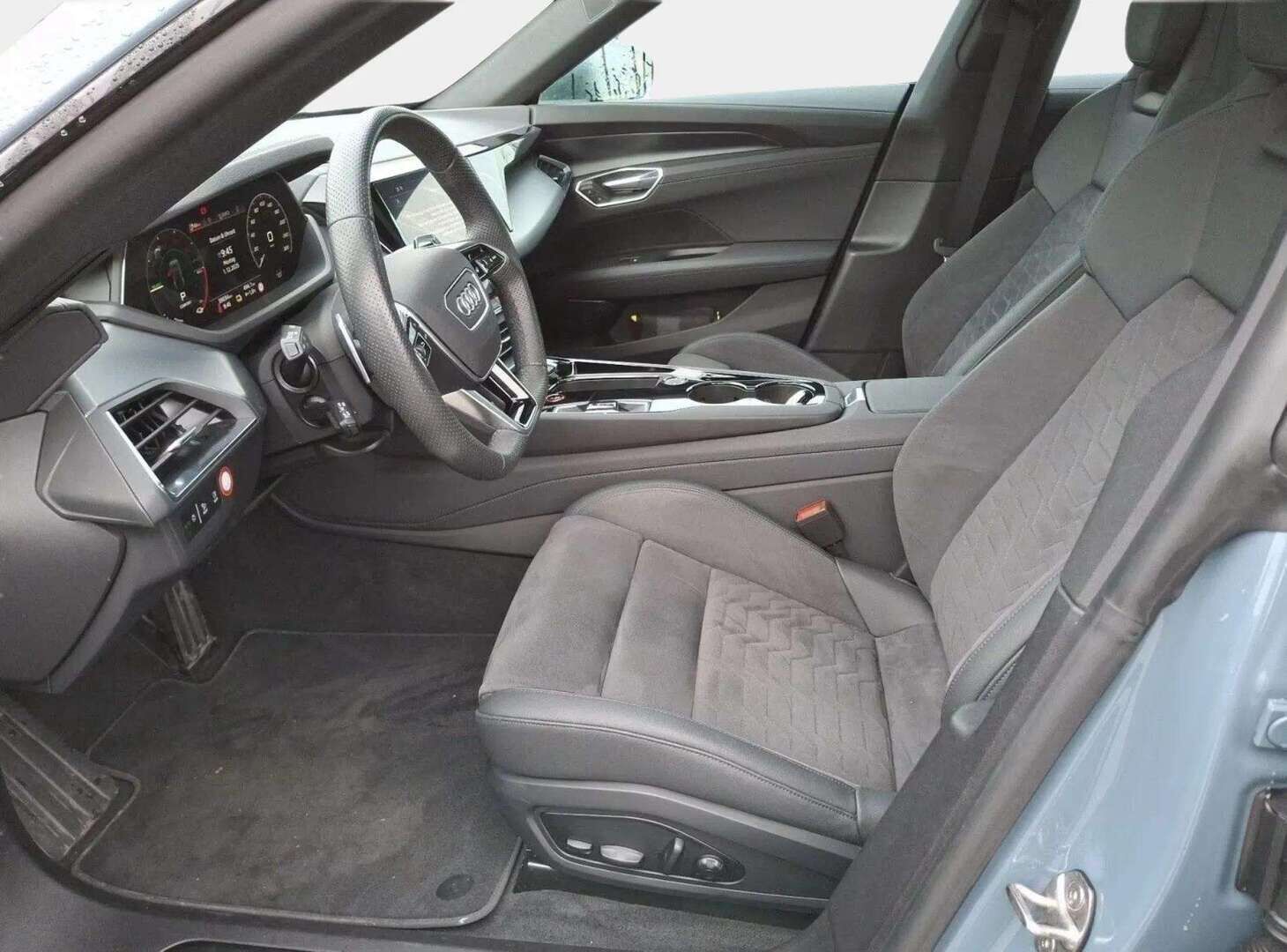 AUDI E-TRON GT 2024 60 quattro / B&O / Panorama / ILP / ACC / 360 Kamera / 12-Suuntaiset istuimet / TULOSSA! //