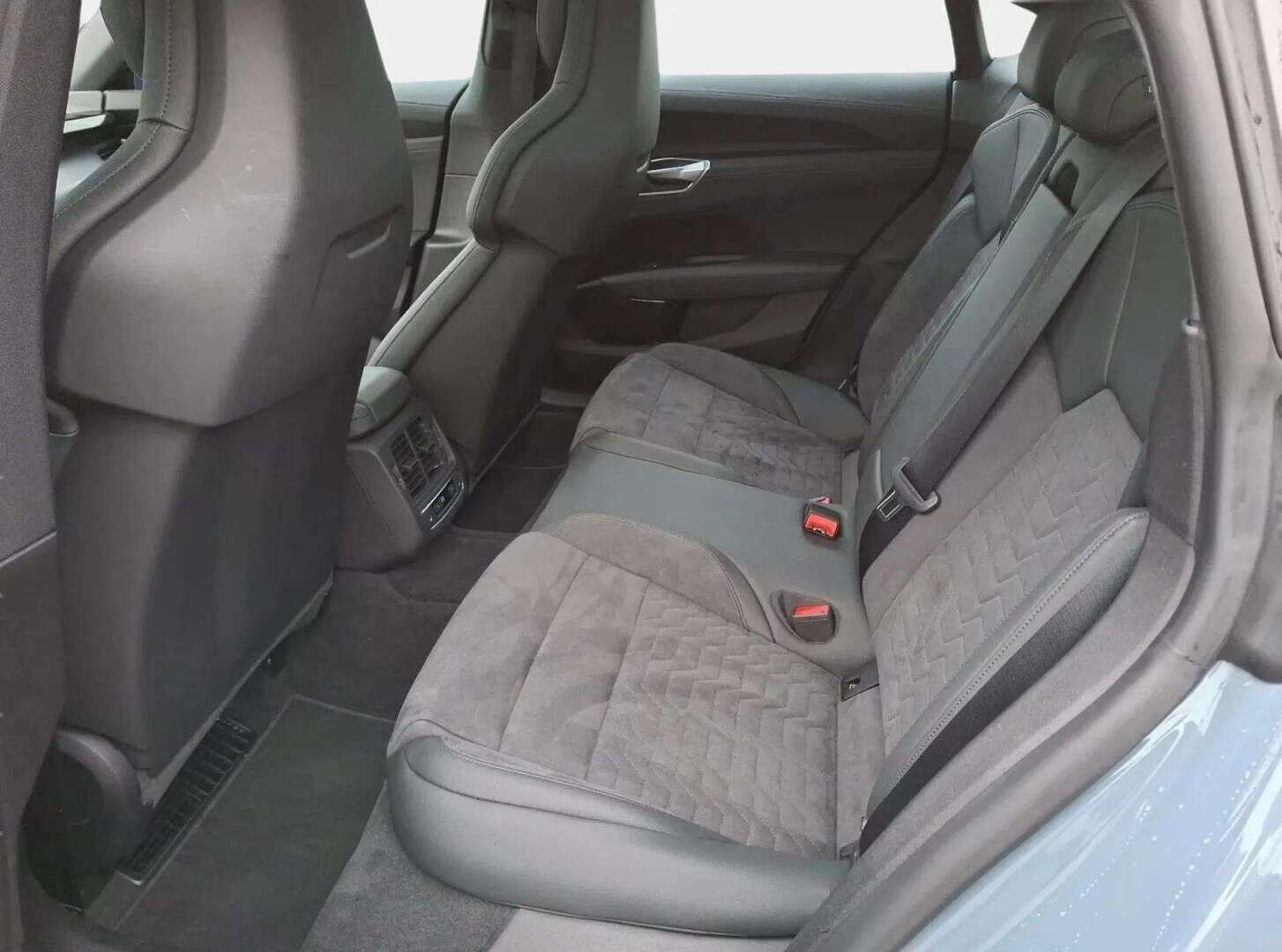 AUDI E-TRON GT 2024 60 quattro / B&O / Panorama / ILP / ACC / 360 Kamera / 12-Suuntaiset istuimet / TULOSSA! //