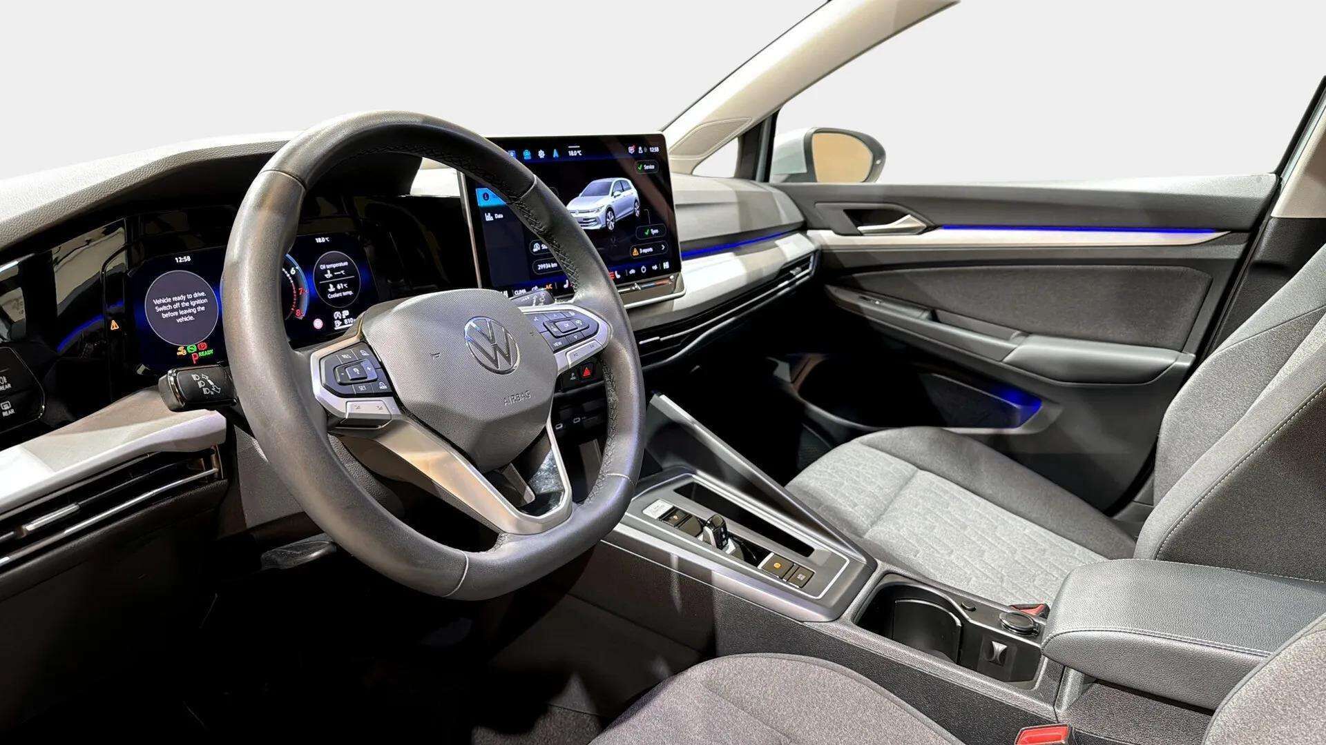 Volkswagen Golf 2025 Comfort Edition 1,5 eTSI 110 kW (MHEV) DSG - | ACC | Webasto | Kaistavahti | Digimittari | P.Kamera | Keyless | LED | Ratinlämmitin | Ambient | Facelift | ALV | 