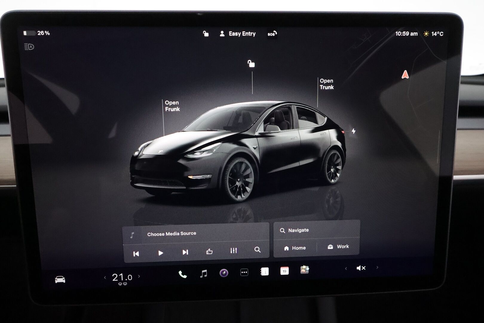 TESLA MODEL Y 2023 Long Range Dual Motor AWD ** Koukku / Lämpöpumppu / Lasikatto / Adapt.Vakkari / Matrix-LED / Muistipenkki / Kamera** - 3,99 % KORKOTARJOUS TÄHÄN AUTOON - Navi / Kaistavahti / Premium Audio / KeylessGO / Akku Testattu!