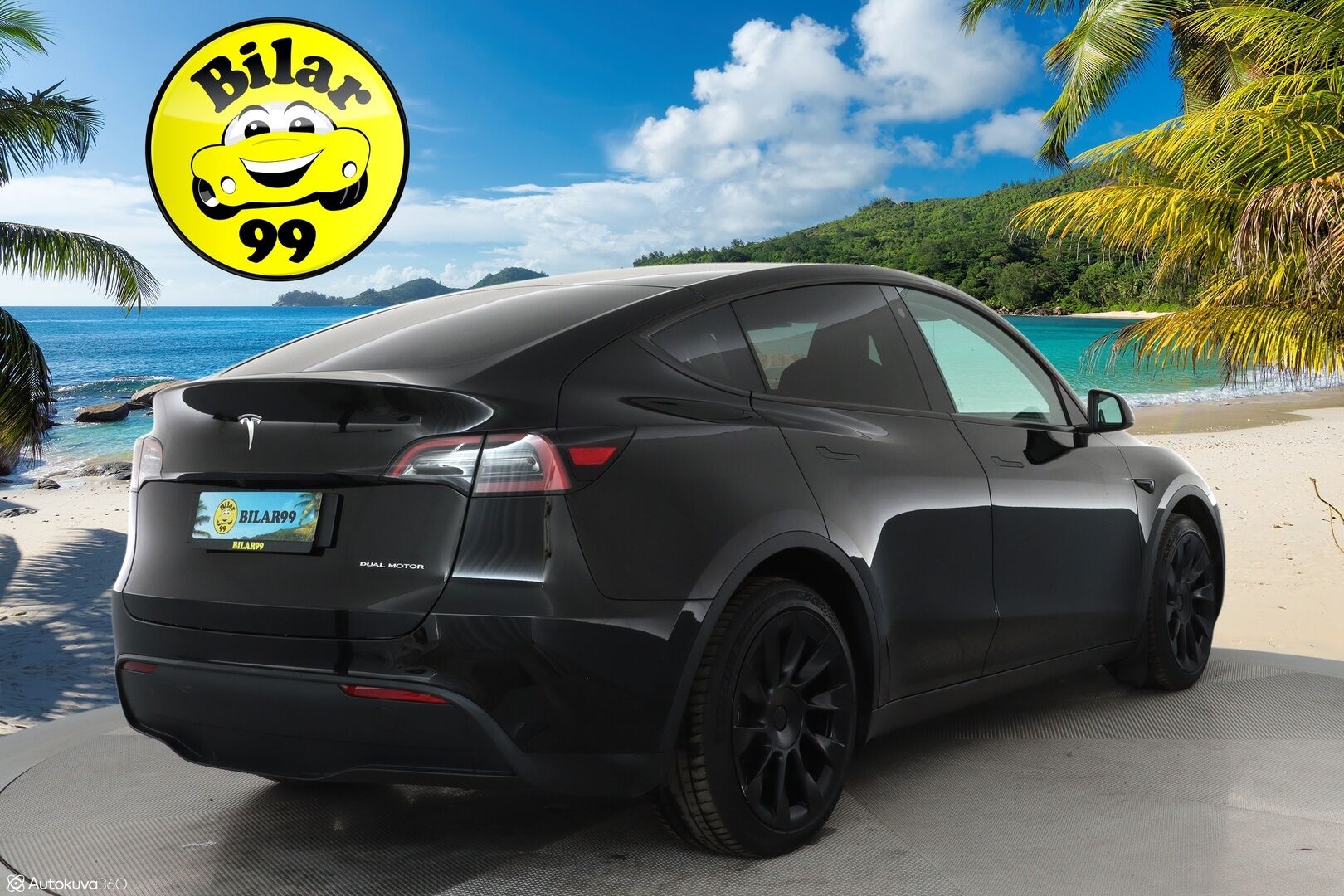 TESLA MODEL Y 2023 Long Range Dual Motor AWD ** Koukku / Lämpöpumppu / Lasikatto / Adapt.Vakkari / Matrix-LED / Muistipenkki / Kamera** - 3,99 % KORKOTARJOUS TÄHÄN AUTOON - Navi / Kaistavahti / Premium Audio / KeylessGO / Akku Testattu!