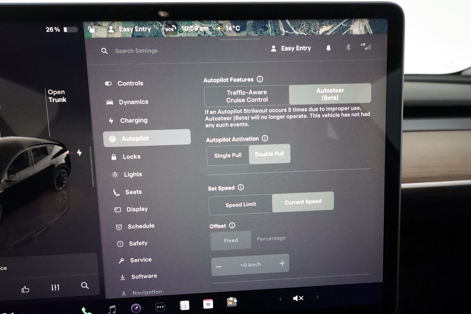 TESLA MODEL Y 2023 Long Range Dual Motor AWD ** Koukku / Lämpöpumppu / Lasikatto / Adapt.Vakkari / Matrix-LED / Muistipenkki / Kamera** - 3,99 % KORKOTARJOUS TÄHÄN AUTOON - Navi / Kaistavahti / Premium Audio / KeylessGO / Akku Testattu!