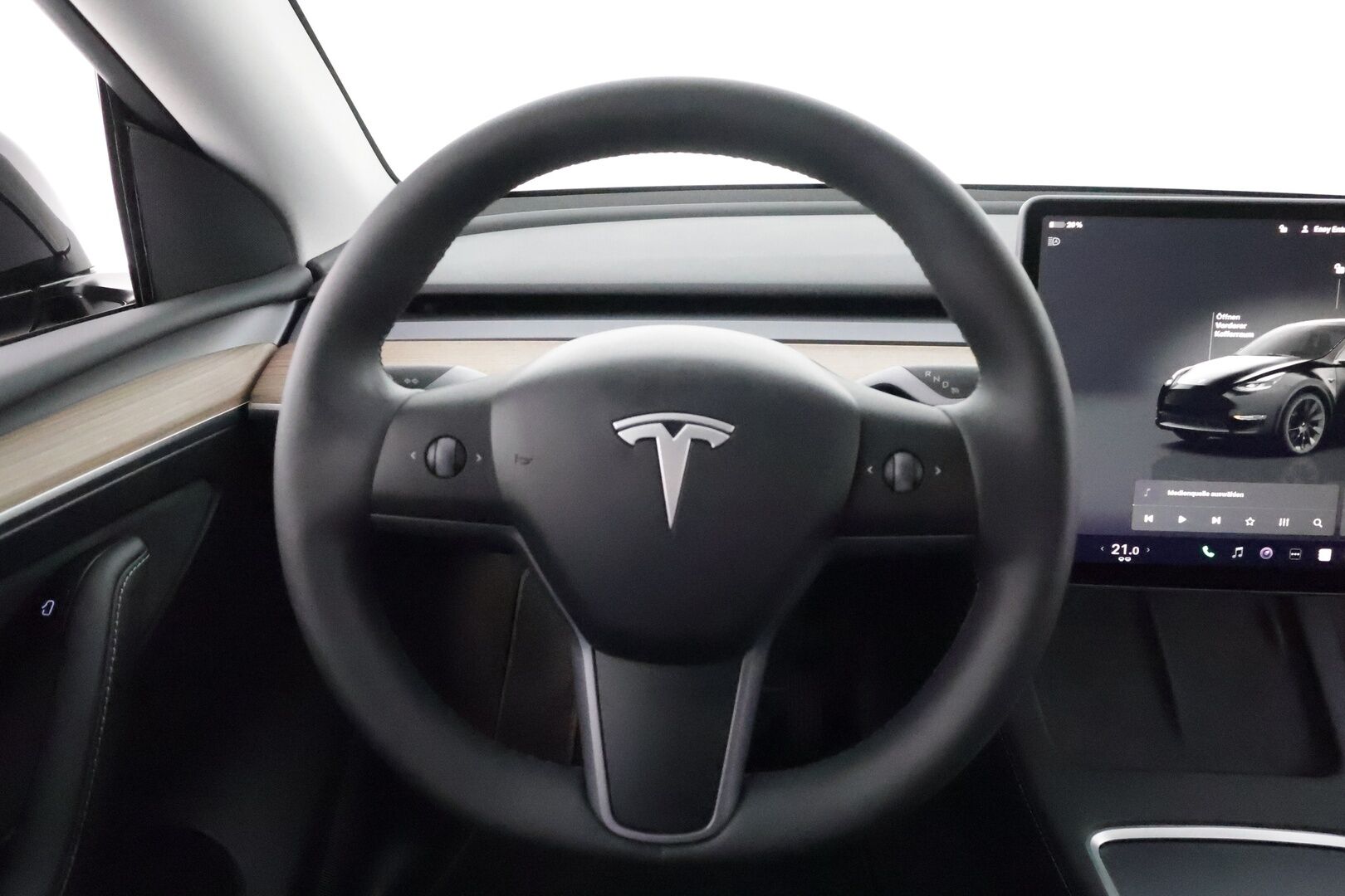 TESLA MODEL Y 2023 Long Range Dual Motor AWD ** Koukku / Lämpöpumppu / Lasikatto / Adapt.Vakkari / Matrix-LED / Muistipenkki / Kamera** - 3,99 % KORKOTARJOUS TÄHÄN AUTOON - Navi / Kaistavahti / Premium Audio / KeylessGO / Akku Testattu!