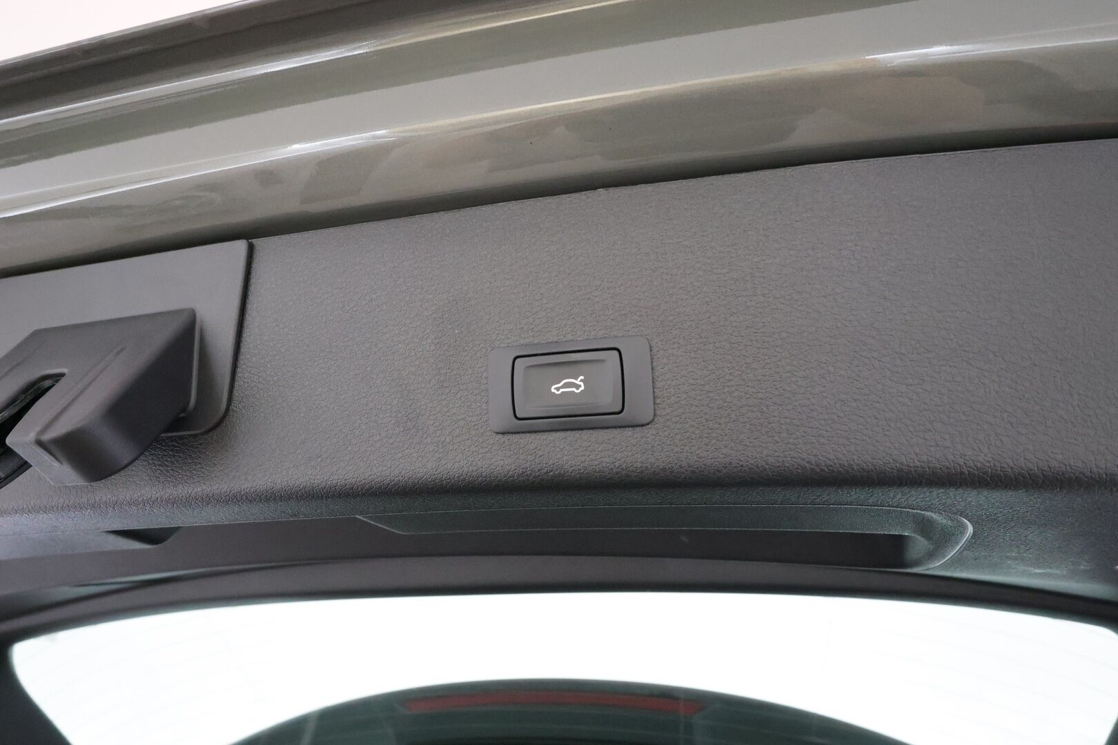 AUDI Q8 E-TRON 2024 55 - | ACC | Lisälämmitin | Koukku | Ilma-alusta | Matrix LED | Muistipenkki | P.Kamera | Nahat | Apple&Android | Merkkihuollettu |