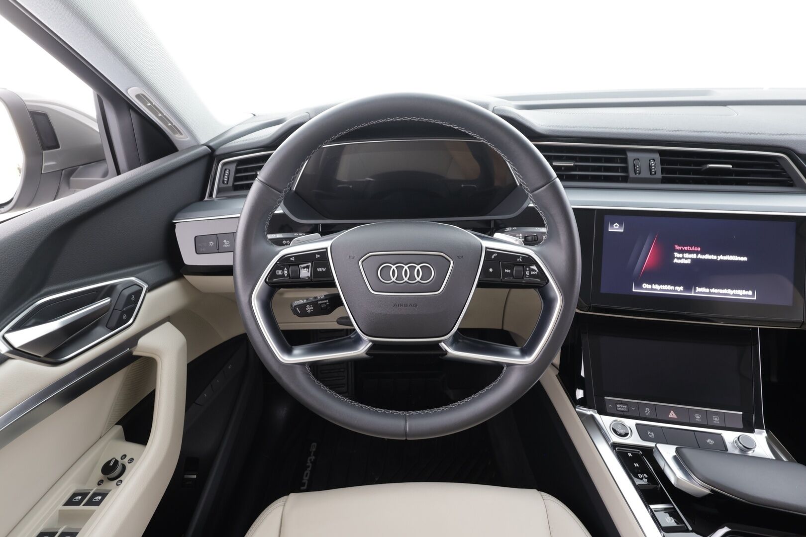 AUDI Q8 E-TRON 2024 55 - | ACC | Lisälämmitin | Koukku | Ilma-alusta | Matrix LED | Muistipenkki | P.Kamera | Nahat | Apple&Android | Merkkihuollettu |