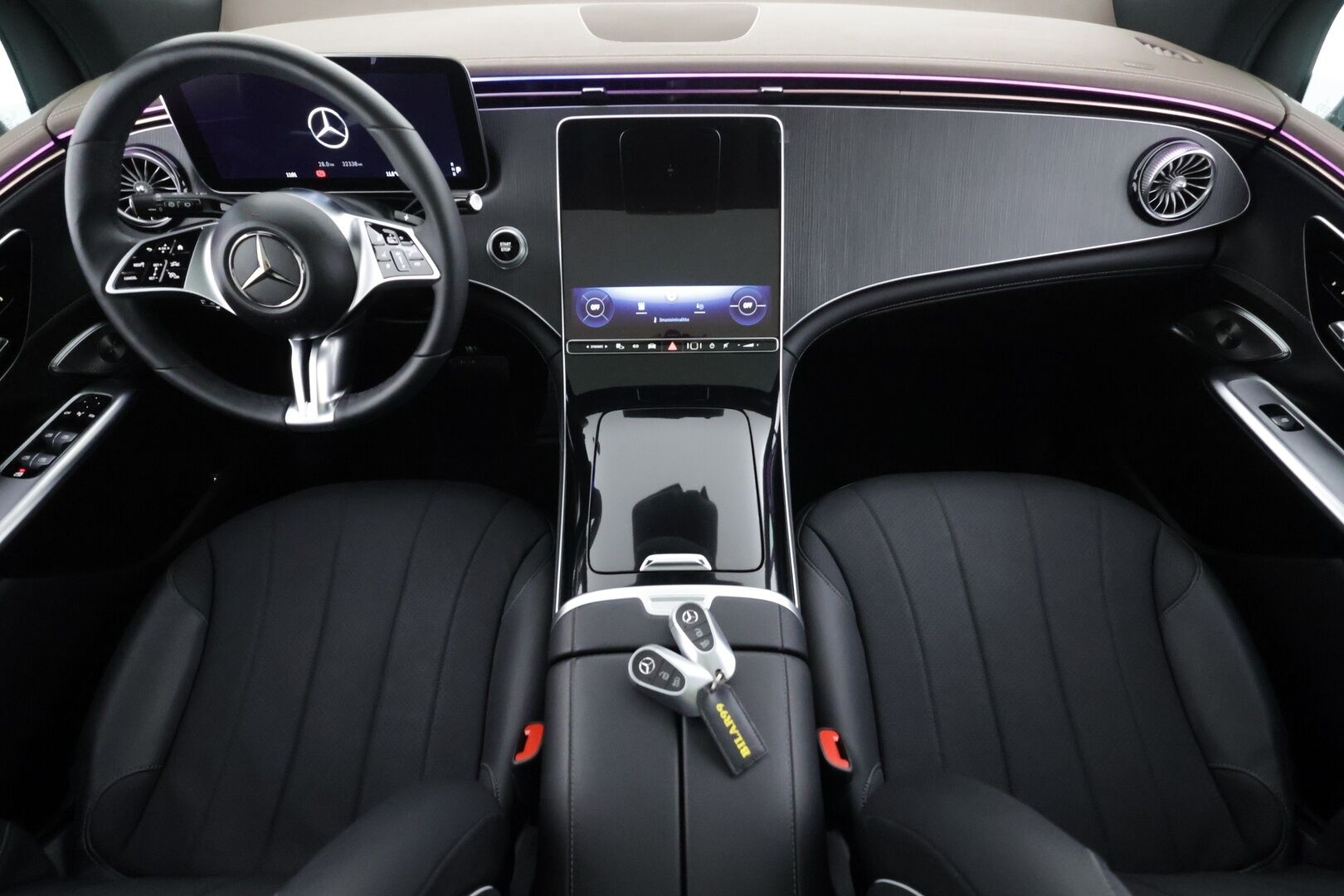 MERCEDES-BENZ EQE SUV 2023 350 4Matic * Distronic+ / Digital Light / 360° / Burmester / Muistipenkit / Panorama / Navi / KeylessGo / Koukku / ILP * - Kahdet renkaat aluvanteilla 