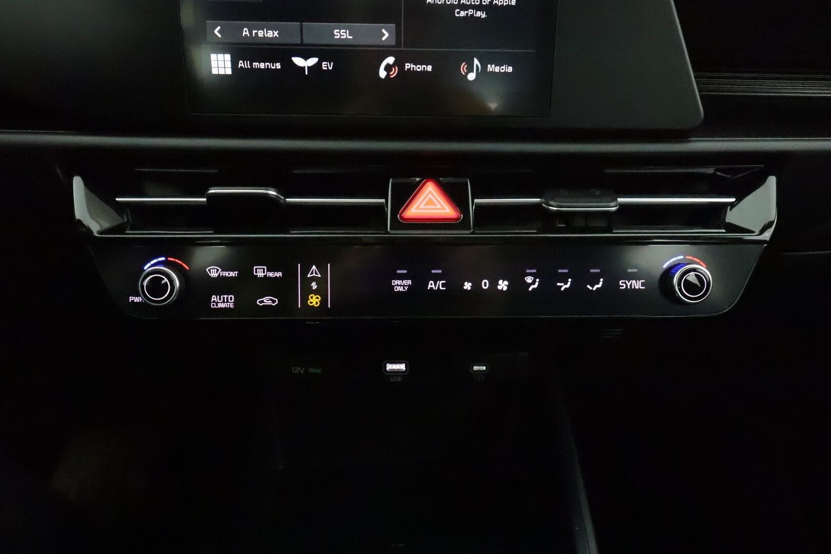KIA NIRO 2022 Electric Business Premium 64,8 kWh 204 hv - Lämpöpumppu / Adapt.Vakkari / Peruutuskamera / Digimittari / Merkkihuollot / Apple&Android / Adapt.LED / Akku kuntotarkistettu!