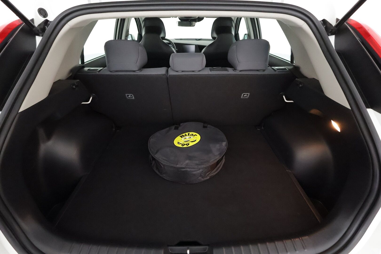 KIA NIRO 2022 Electric Business Premium 64,8 kWh 204 hv - Lämpöpumppu / Adapt.Vakkari / Peruutuskamera / Digimittari / Merkkihuollot / Apple&Android / Adapt.LED / Akku kuntotarkistettu!