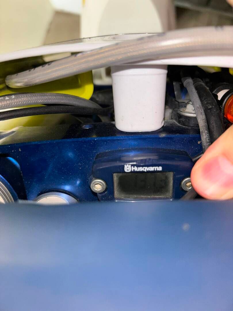 HUSQVARNA FC 2022 450 - ROCKSTAR Edition | FMF Putkisto | WP Iskunvaimentimet | Luistonesto | Moottorikartat | 138h ajettu 