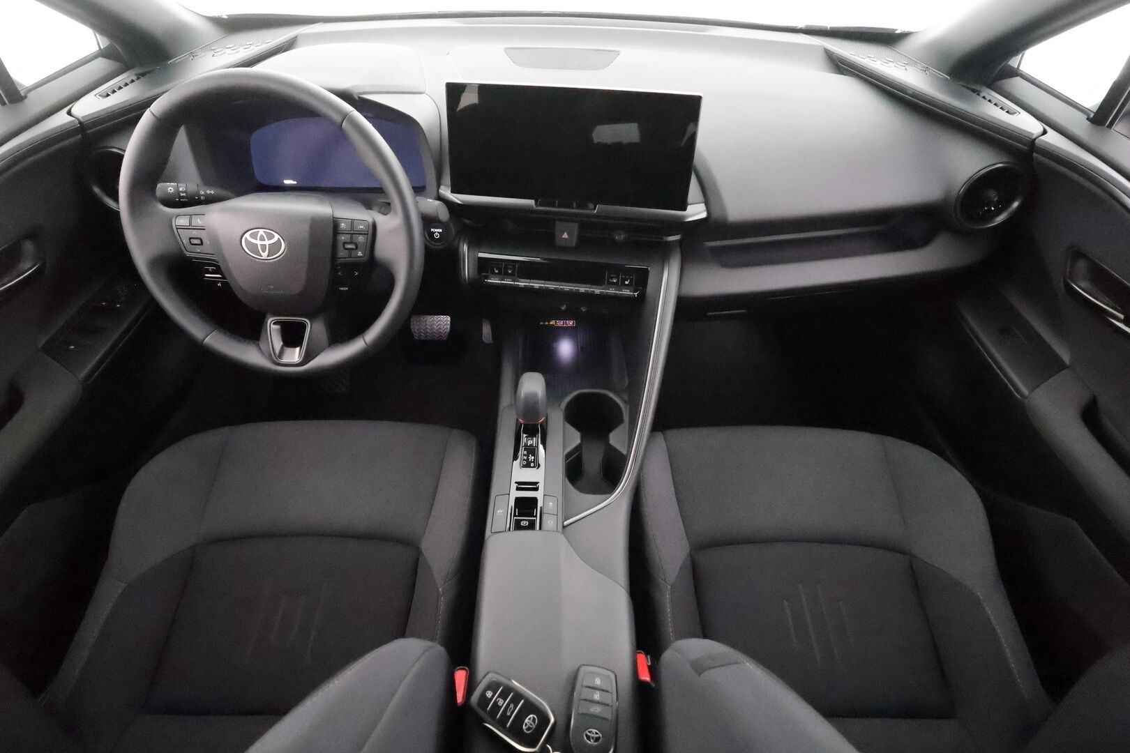 TOYOTA C-HR 2024 1,8 Hybrid Style - | ACC | LED | P.Kamera | Navi | Kaistavahti | Keyless | Katveavustin | Digimittaristo | Merkkihuollot |