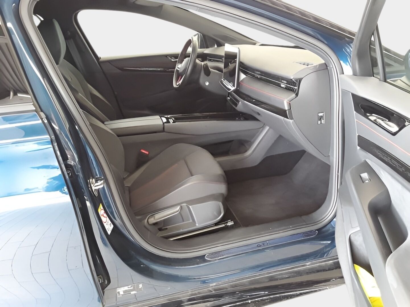 VOLKSWAGEN ID.7 2026 Tourer 4Motion 250kW - | ACC | Akuston Esilämmitys | ILP | Koukku | Matrix-LED | 360-Kamera | Puolinahat | Keyless | Apple&Android | Merkkihuollettu | Kahdet renkaat |