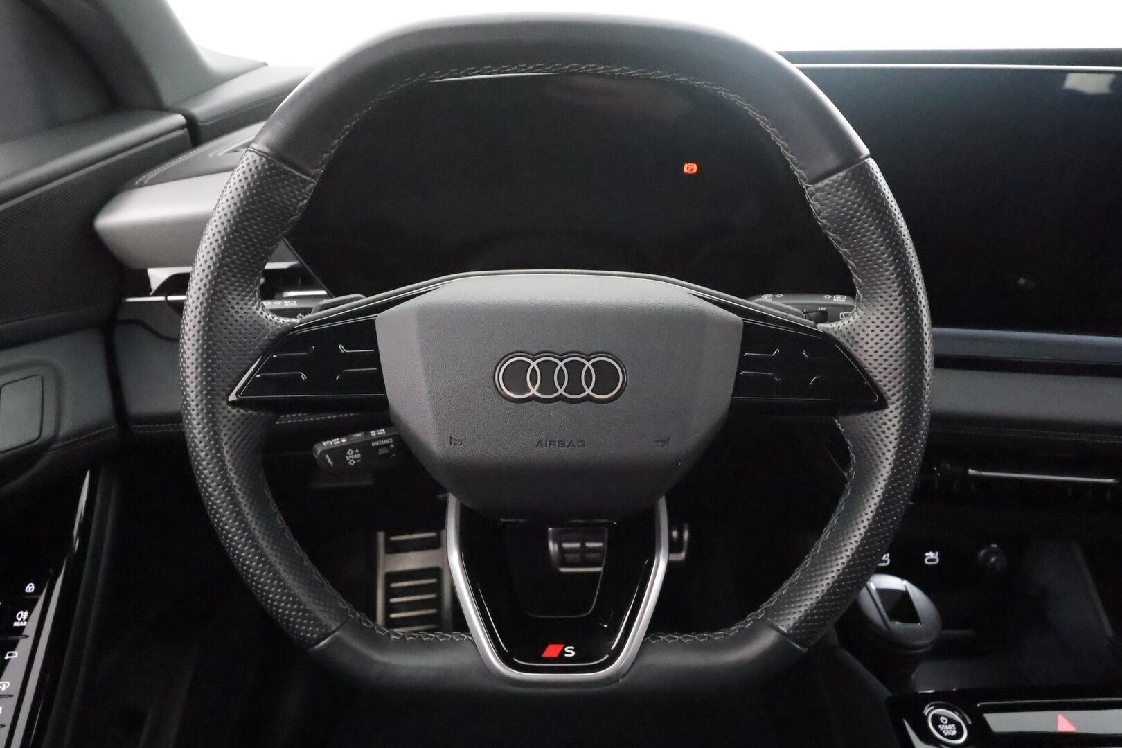 Audi Q6 e-tron 2024 quattro LE S line - ILP | Vetokoukku | ACC | Matrix LED | Akuston esilämmitys | Nahkasisusta | Sporttipenkit Muistilla | Merkkihuollot | 360-Kamera | Supervarusteet!