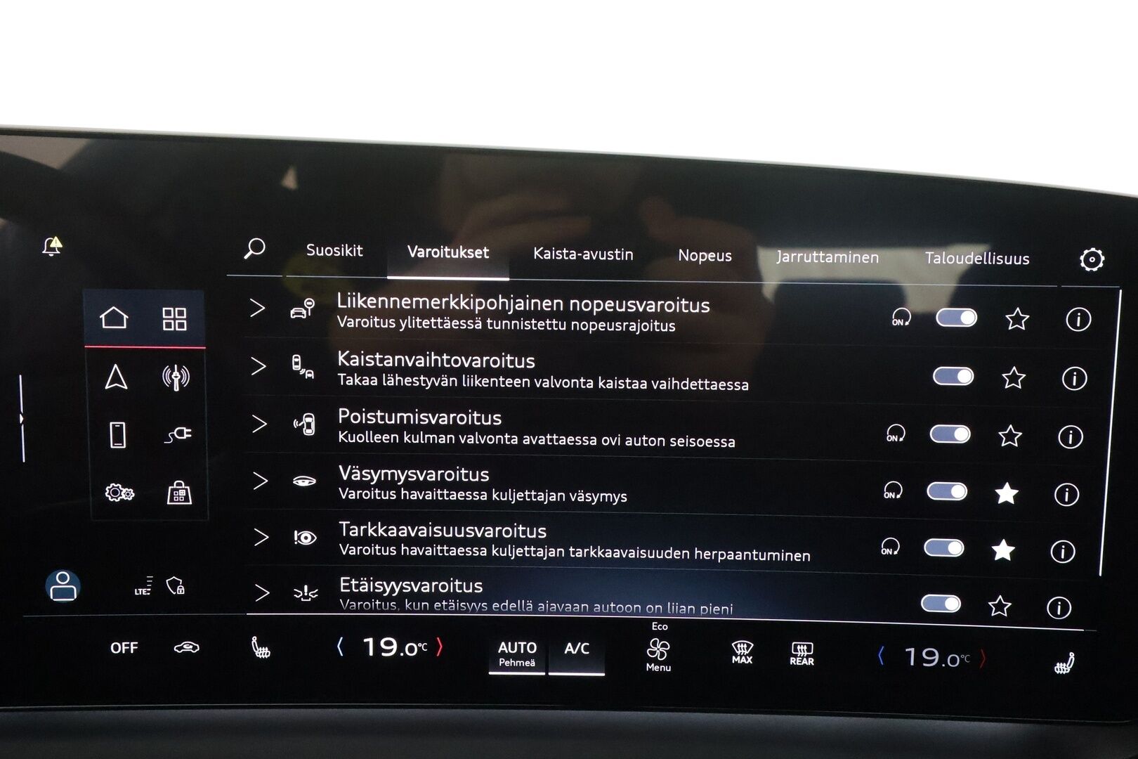 Audi Q6 e-tron 2024 quattro LE S line - ILP | Vetokoukku | ACC | Matrix LED | Akuston esilämmitys | Nahkasisusta | Sporttipenkit Muistilla | Merkkihuollot | 360-Kamera | Supervarusteet!