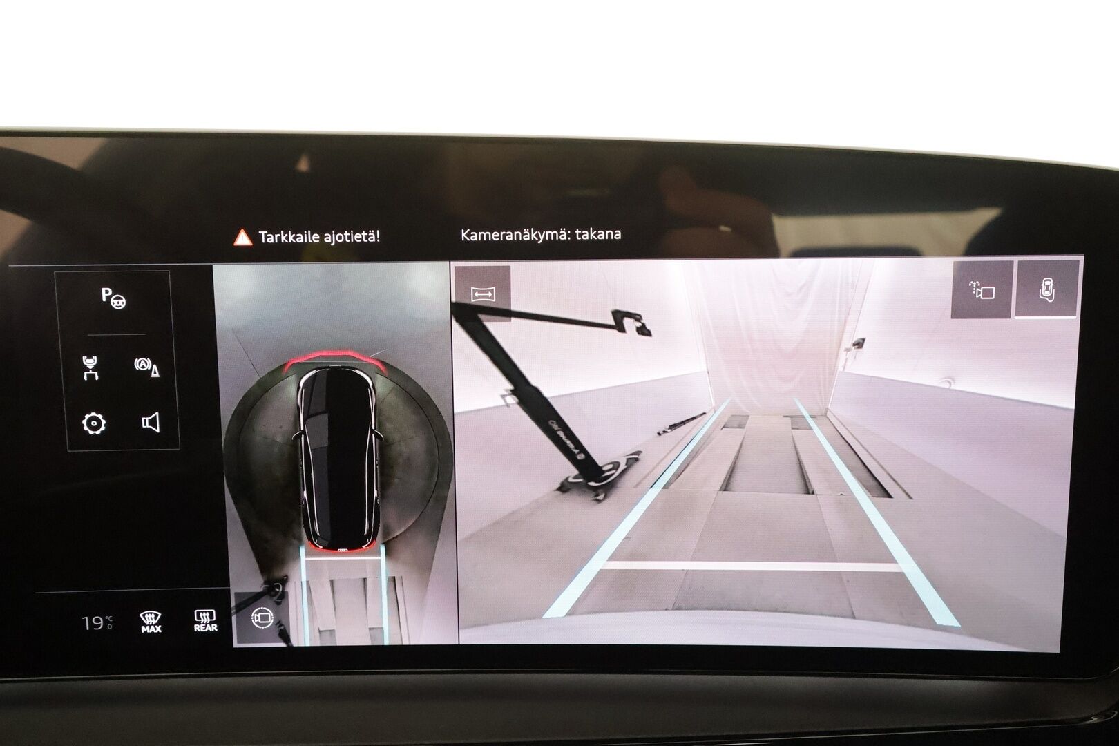 Audi Q6 e-tron 2024 quattro LE S line - ILP | Vetokoukku | ACC | Matrix LED | Akuston esilämmitys | Nahkasisusta | Sporttipenkit Muistilla | Merkkihuollot | 360-Kamera | Supervarusteet!