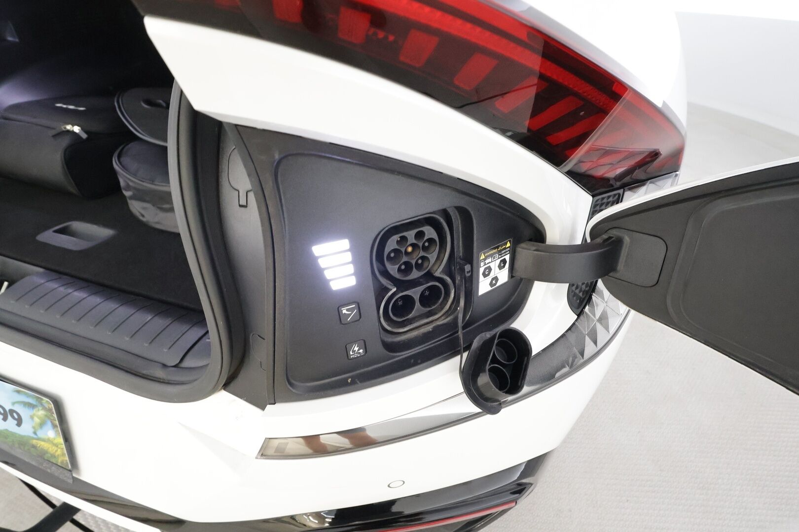 KIA EV6 2022 GT-Line RWD 77 kWh 229 hv - | Koukku | ILP | Lasikattoluukku | ACC | 360 | Meridian | Relaxation-Muistipenkki | HUD | Navi | Kaistavahti | Katveavustin | Keyless | Merkkihuollot | 