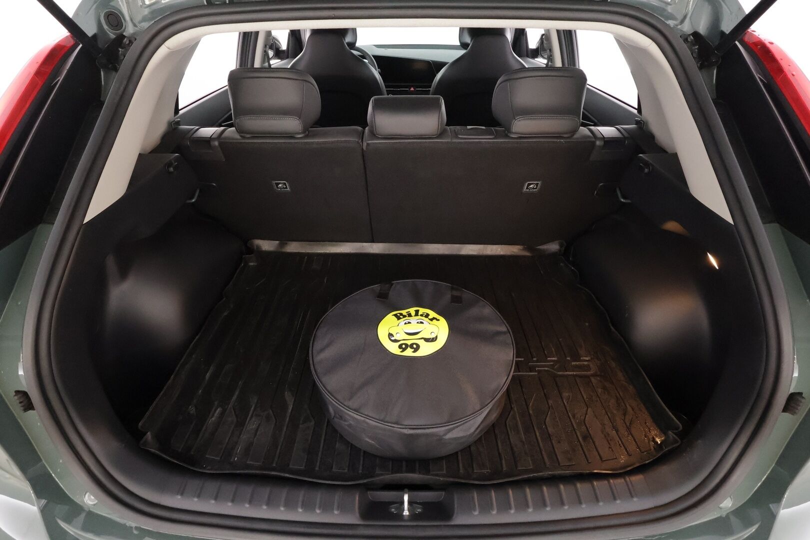 Kia Niro 2023 EX 64,8 kWh 204 hv - | ACC | ILP | Koukku | Puolinahat | Sähköpenkki | LED | HDA | BSM | P.kamera | Keyless | Lämm. ratti | Merkkihuollot | 2x renkaat aluin | 
