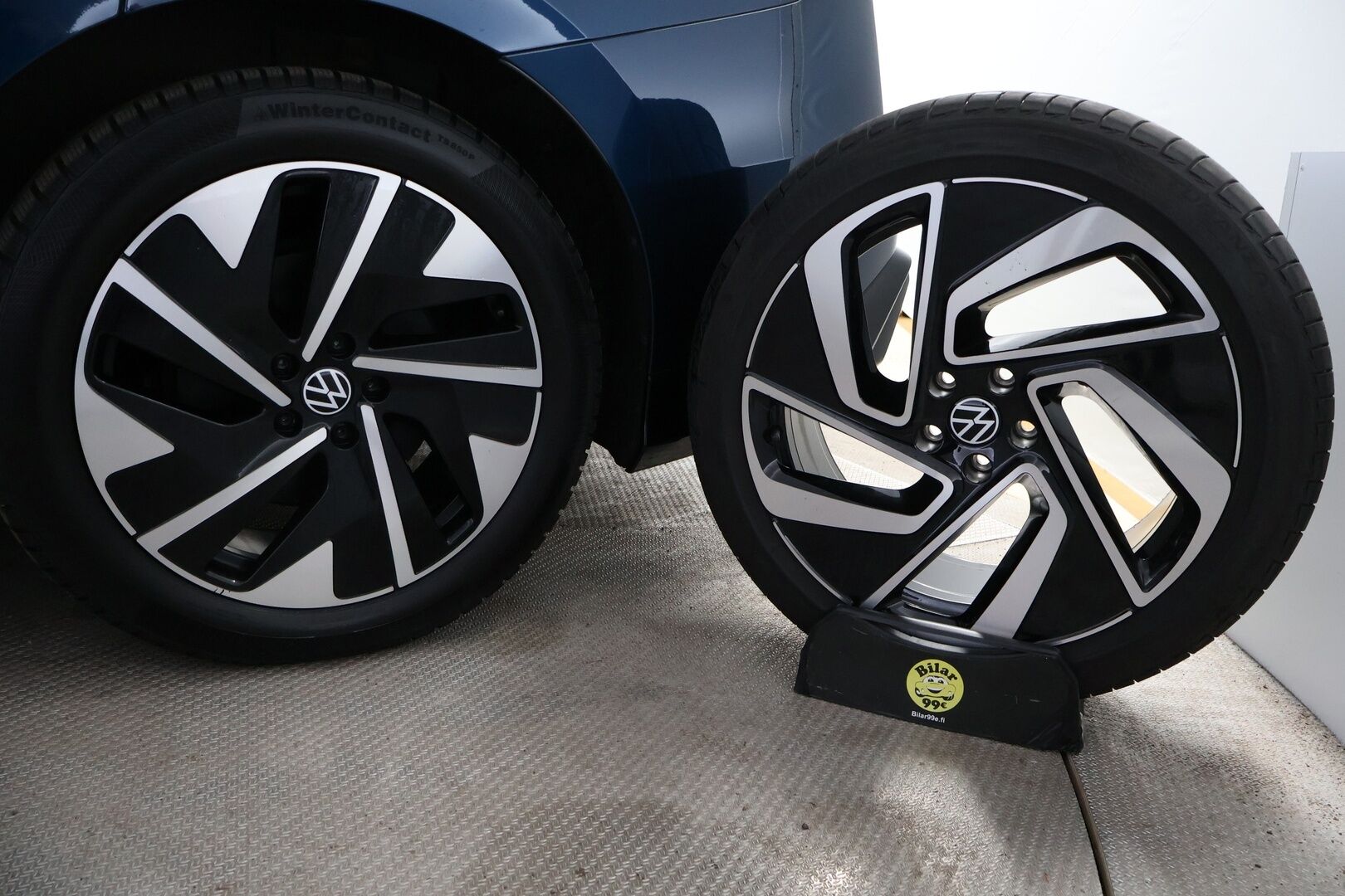 VOLKSWAGEN ID.7 2025 Tourer GTX 4Motion electric 250 kW *ALV* - 2,99 % KORKOTARJOUS TÄHÄN AUTOON - Lämpöpumppu / HUD / Harman&Kardon / Adapt.Vakkari / Vetokoukku / Ilmastoidut & Hierovat Etuistuimet / 360-Kamera / Lasikatto / IQ Matrix Led / Upea!