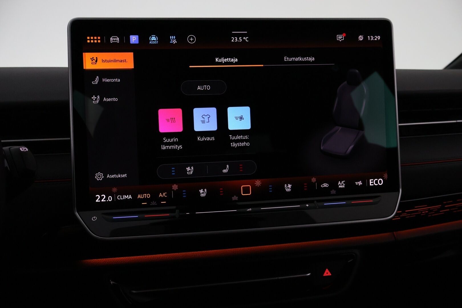 VOLKSWAGEN ID.7 2025 Tourer GTX 4Motion electric 250 kW *ALV* - 2,99 % KORKOTARJOUS TÄHÄN AUTOON - Lämpöpumppu / HUD / Harman&Kardon / Adapt.Vakkari / Vetokoukku / Ilmastoidut & Hierovat Etuistuimet / 360-Kamera / Lasikatto / IQ Matrix Led / Upea!