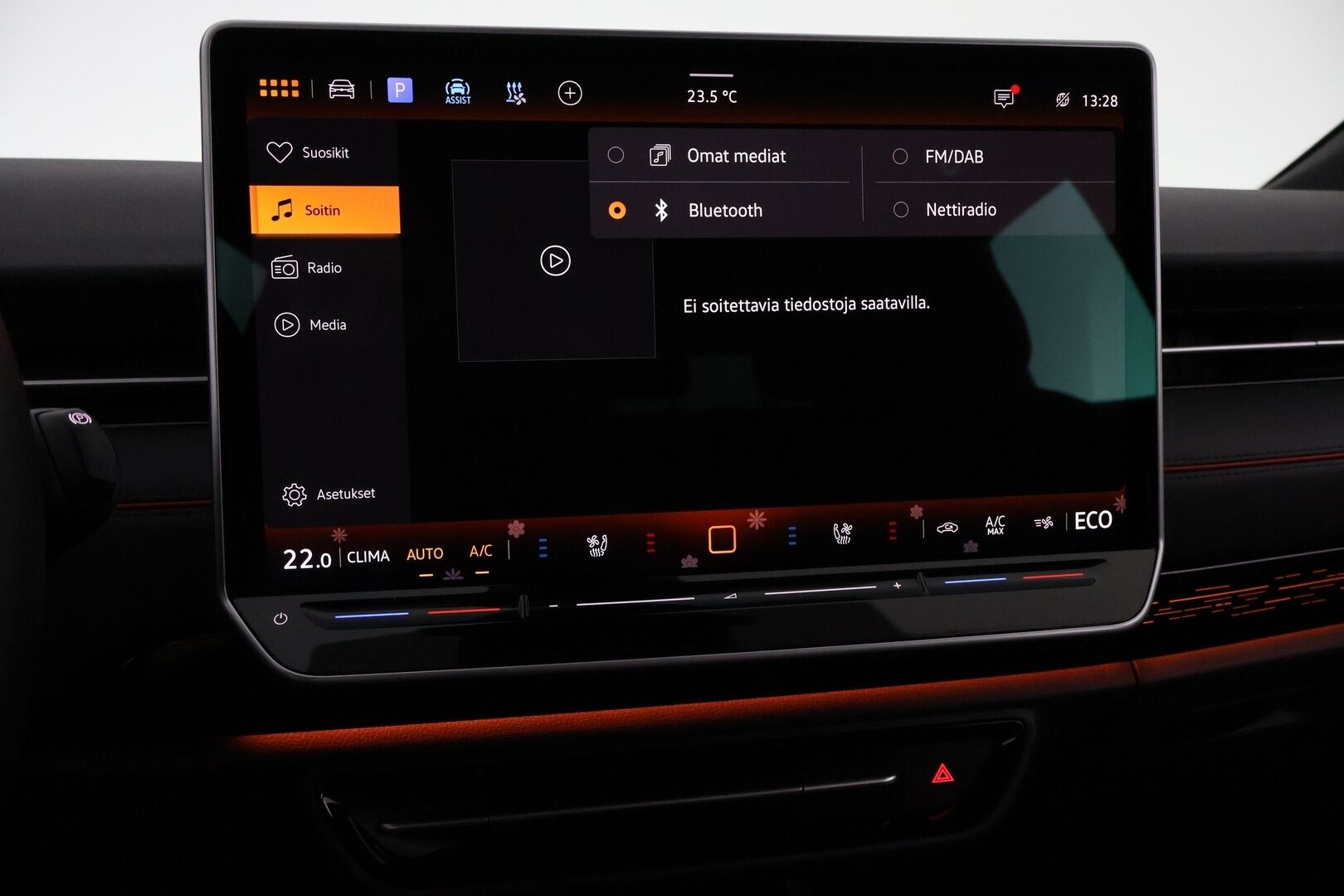 VOLKSWAGEN ID.7 2025 Tourer GTX 4Motion electric 250 kW *ALV* - 2,99 % KORKOTARJOUS TÄHÄN AUTOON - Lämpöpumppu / HUD / Harman&Kardon / Adapt.Vakkari / Vetokoukku / Ilmastoidut & Hierovat Etuistuimet / 360-Kamera / Lasikatto / IQ Matrix Led / Upea!