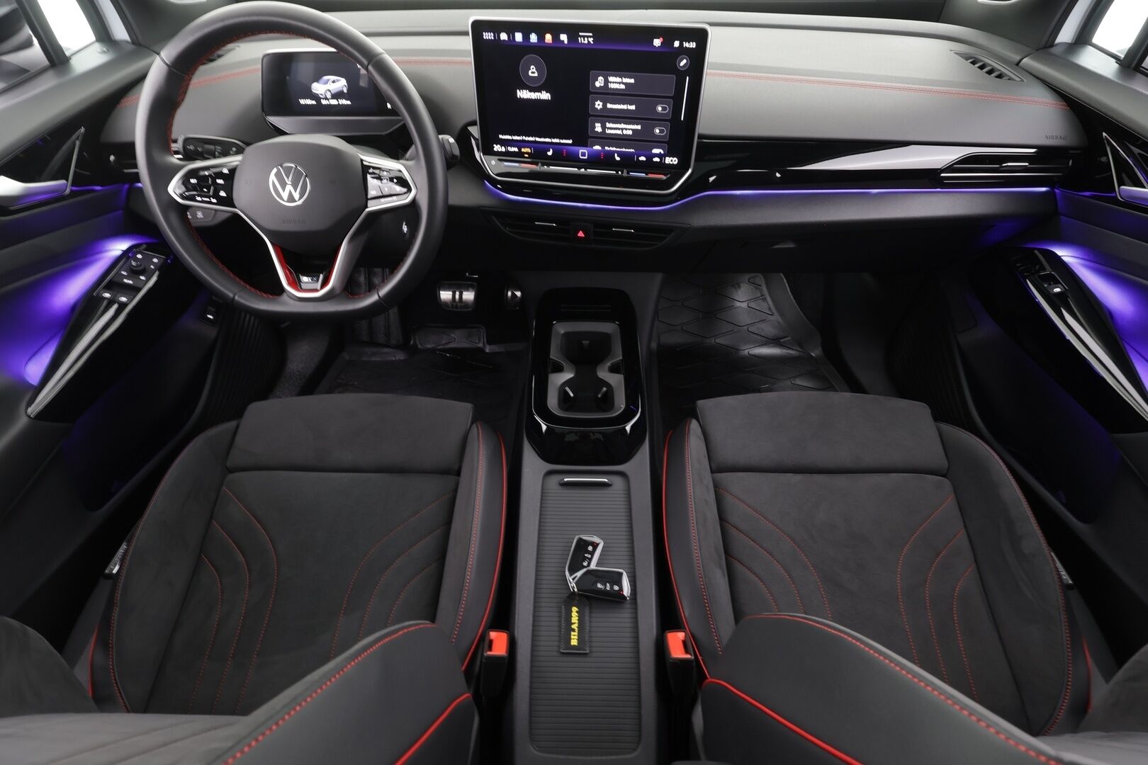 VOLKSWAGEN ID.5 2024 GTX 250 kW 4Motion DSG * ILP / ACC / HUD / Koukku / Hierovat Muistipenkit / Lasikatto / 360-kamera * - Akku kuntotarkastettu SoH 99,7% / Merkkihuollettu / 2x Lataus / Kahdet Renkaat