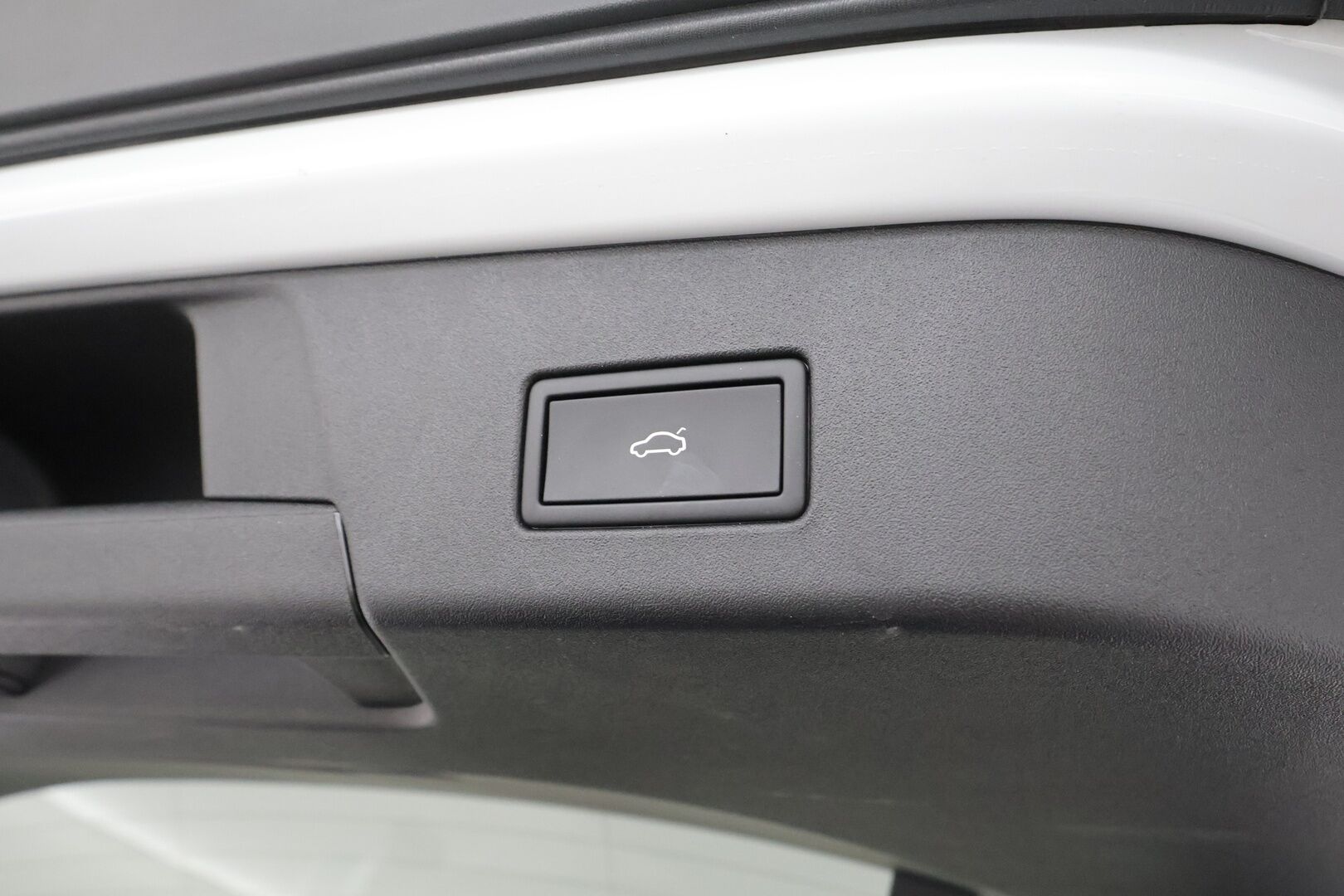 VOLKSWAGEN ID.5 2024 GTX 250 kW 4Motion DSG * ILP / ACC / HUD / Koukku / Hierovat Muistipenkit / Lasikatto / 360-kamera * - Akku kuntotarkastettu SoH 99,7% / Merkkihuollettu / 2x Lataus / Kahdet Renkaat