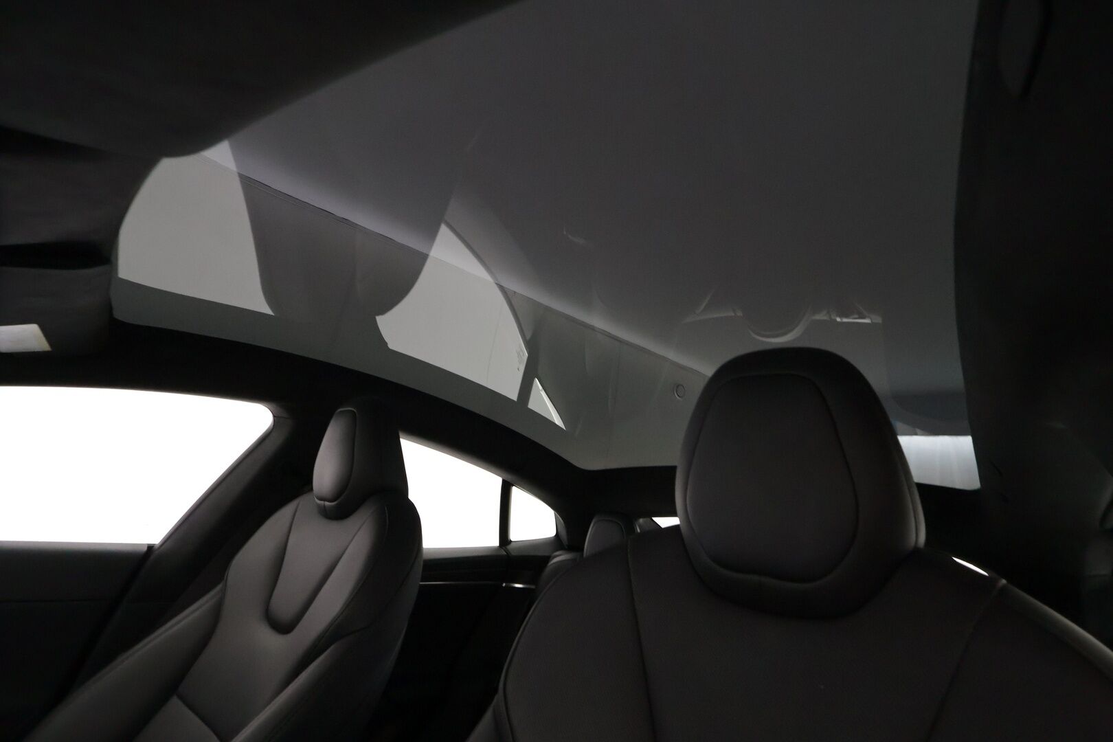 TESLA MODEL S 2023 Long Range AMD Ryzen - | ILP | Ilma-alusta | ACC | Lasikatto | Matrix-LED | P.kamera | Ilmastoitu Muistipenkki | Premium Audio | Navi | Kaistavahti | Keyless | 2x Latauskaapelit | Kahdet renkaat |