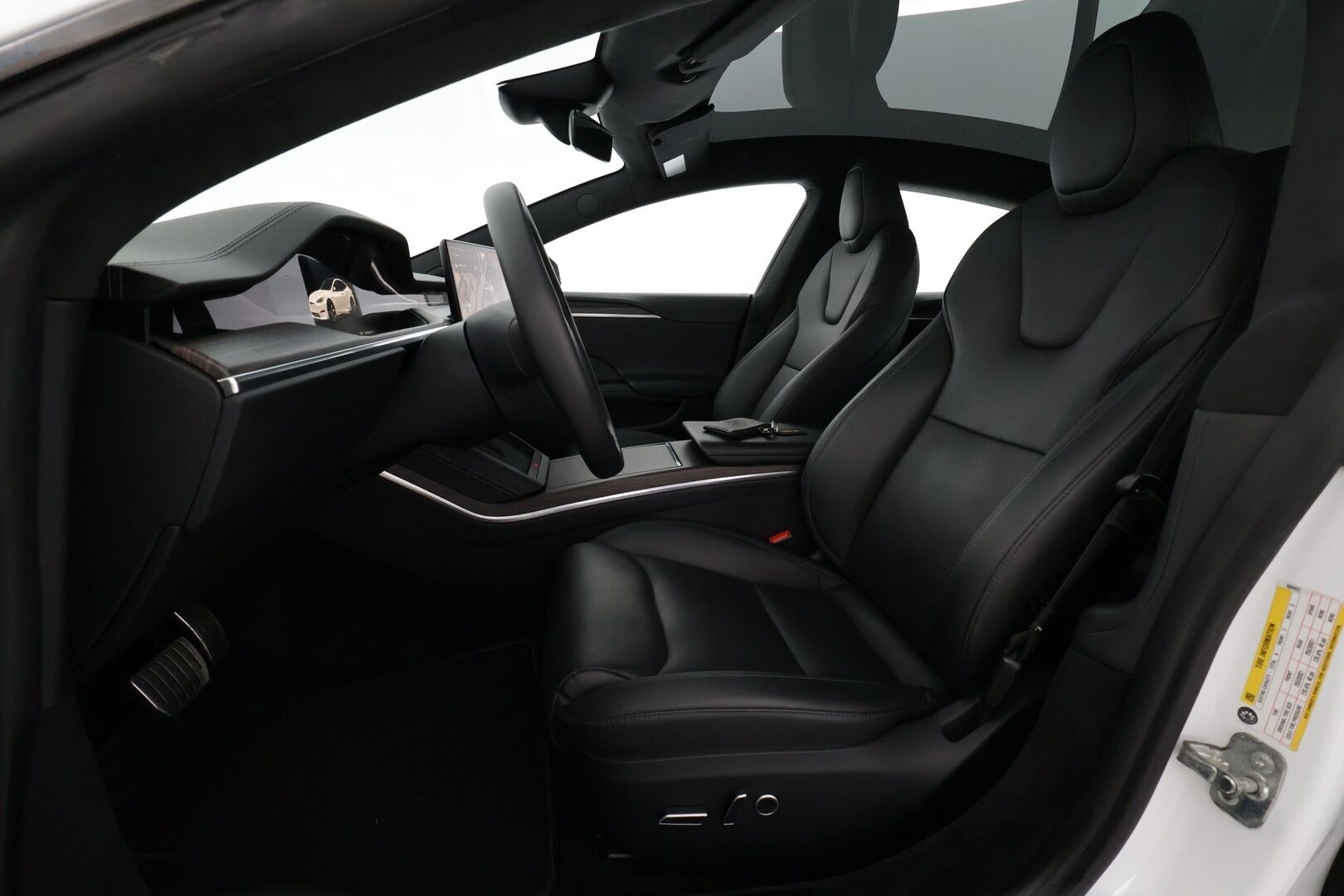 TESLA MODEL S 2023 Long Range AMD Ryzen - | ILP | Ilma-alusta | ACC | Lasikatto | Matrix-LED | P.kamera | Ilmastoitu Muistipenkki | Premium Audio | Navi | Kaistavahti | Keyless | 2x Latauskaapelit | Kahdet renkaat |