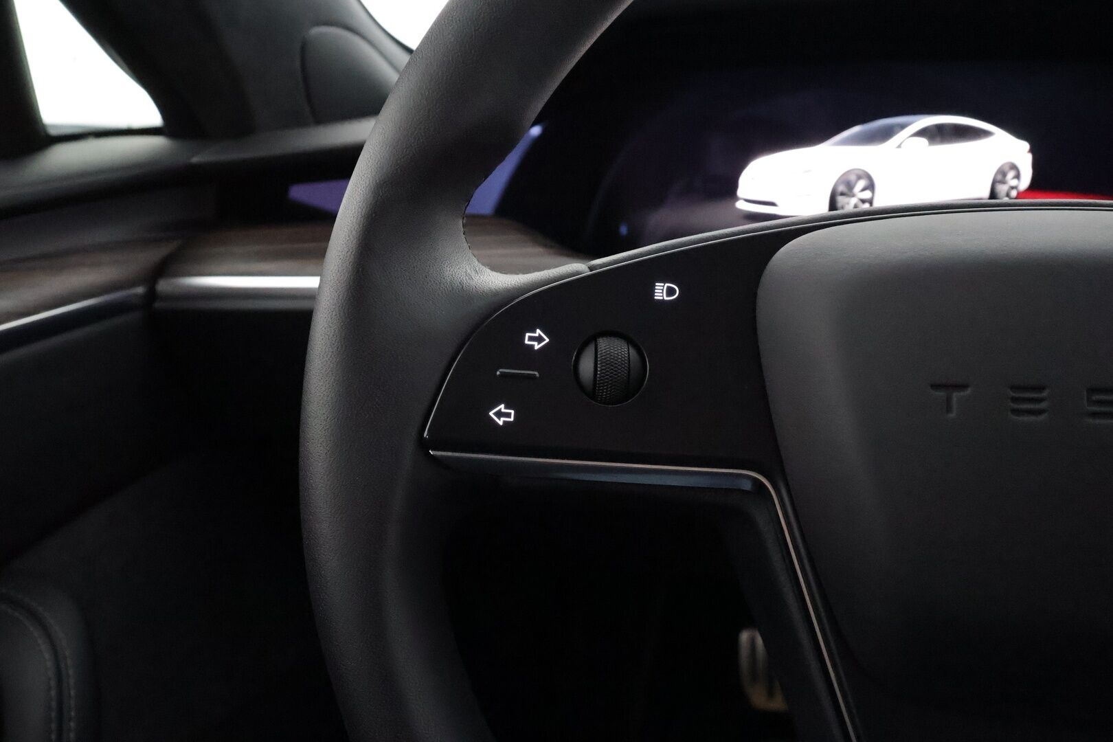 TESLA MODEL S 2023 Long Range AMD Ryzen - | ILP | Ilma-alusta | ACC | Lasikatto | Matrix-LED | P.kamera | Ilmastoitu Muistipenkki | Premium Audio | Navi | Kaistavahti | Keyless | 2x Latauskaapelit | Kahdet renkaat |
