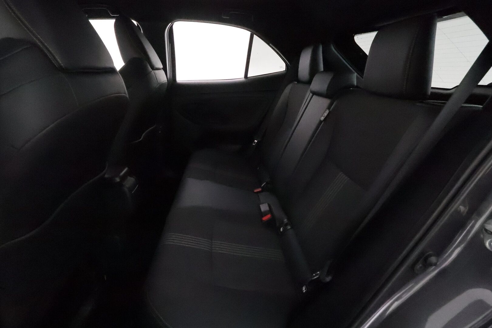 TOYOTA YARIS CROSS 2022 1,5 Hybrid AWD-i Adventure *ACC / P.kamera / Koukku / Lohkolämmitin / LED / Navi / KeylessGo / Puolinahat* - Kahdet renkaat aluvanteilla / Merkkihuollettu