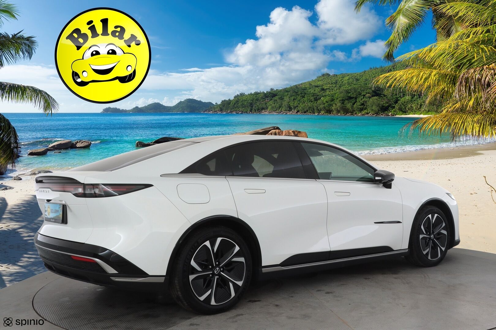 MAZDA 6 2025 e Takumi Plus - | ACC | ILP | Ilm. istuimet sähköllä | HUD | Panorama | Sony | Nahka-mokkakangas -verhoilu | 360° | CTS | BSM | Apple & Android | Ambient light |