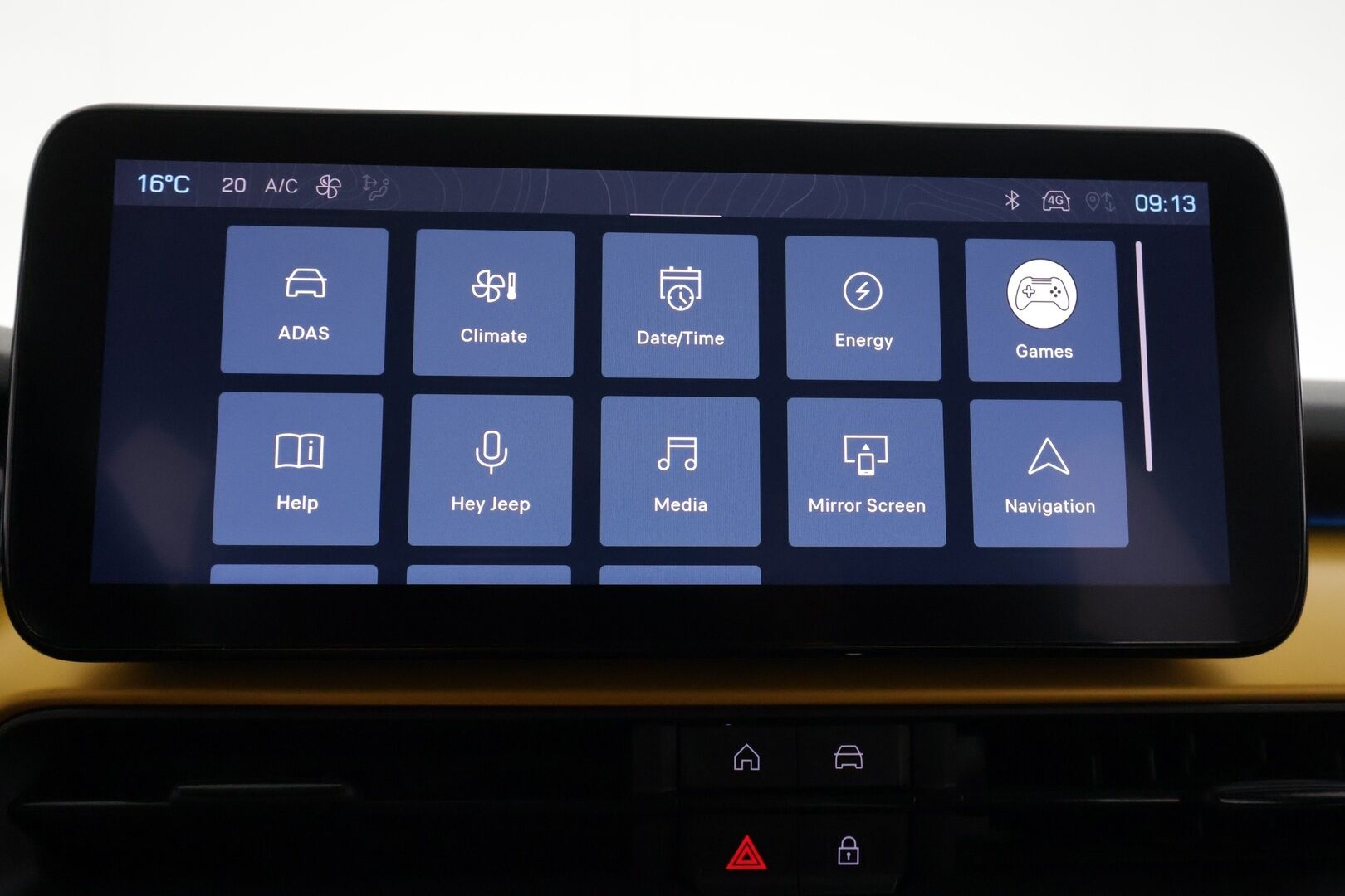 Jeep Avenger 2023 54kWh Automaatti Summit - | ACC | ILP | 11kw lataus | Puolinahat | P.kamera | Lane Assist | BSM | Ambient | Digimittaristo | LED | Apple & Android | Merkkihuollot | 2x renkaat | 