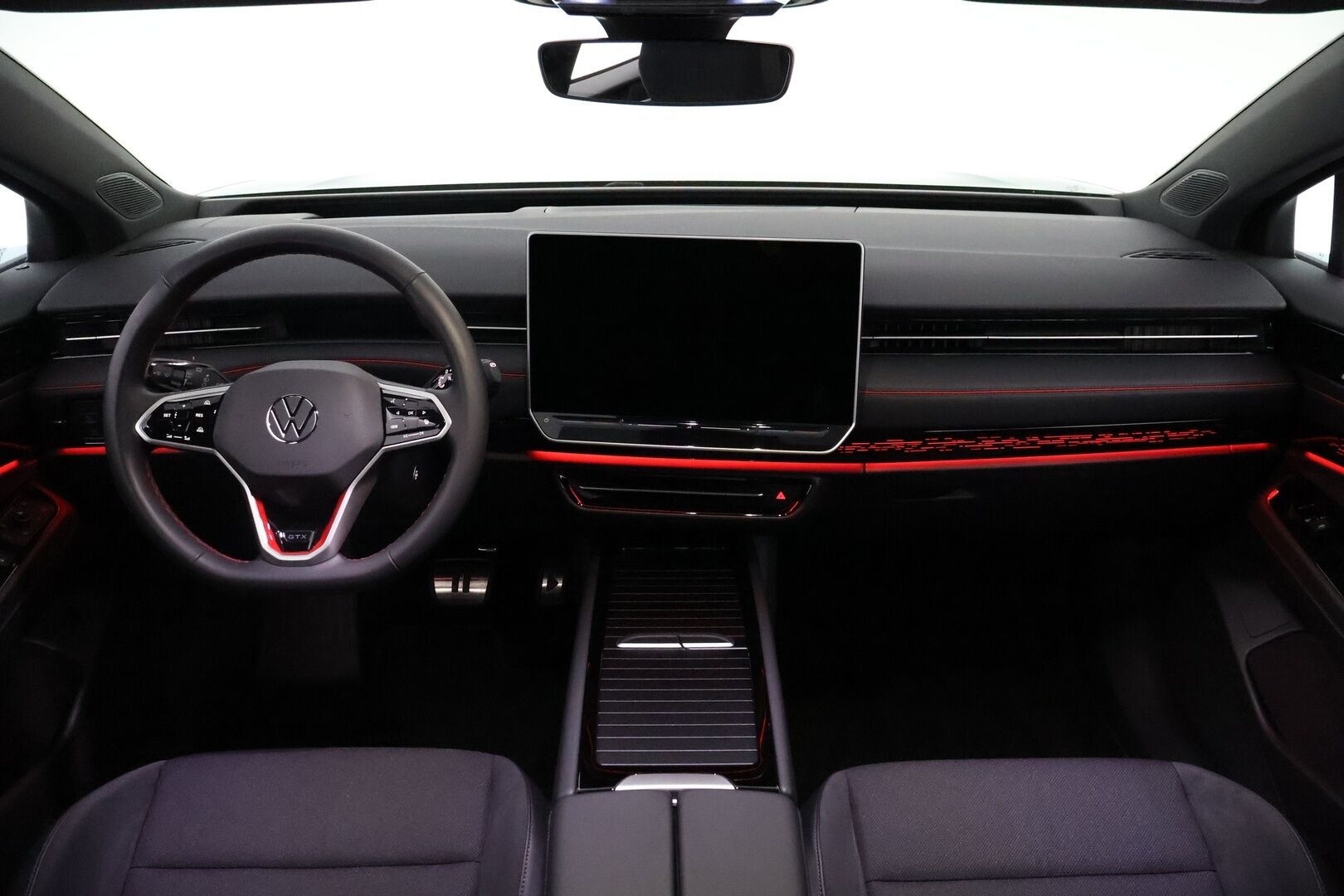 VOLKSWAGEN ID.7 2025 Tourer GTX 4Motion electric 250 kW *ALV* - 2,99 % KORKOTARJOUS TÄHÄN AUTOON - Lämpöpumppu / HUD / Adapt.Vakkari / Vetokoukku / 360-Kamera / IQ Matrix Led / BLIS / Ratinlämmitin / Juuri saapunut Tampereelle!