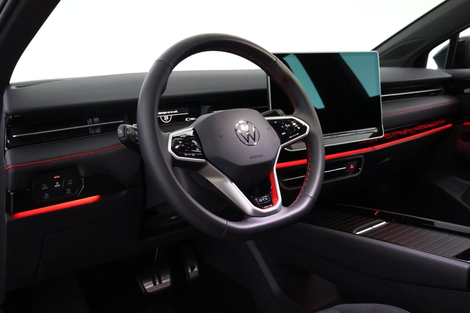 VOLKSWAGEN ID.7 2025 Tourer GTX 4Motion electric 250 kW *ALV* - 2,99 % KORKOTARJOUS TÄHÄN AUTOON - Lämpöpumppu / HUD / Adapt.Vakkari / Vetokoukku / 360-Kamera / IQ Matrix Led / BLIS / Ratinlämmitin / Juuri saapunut Tampereelle!