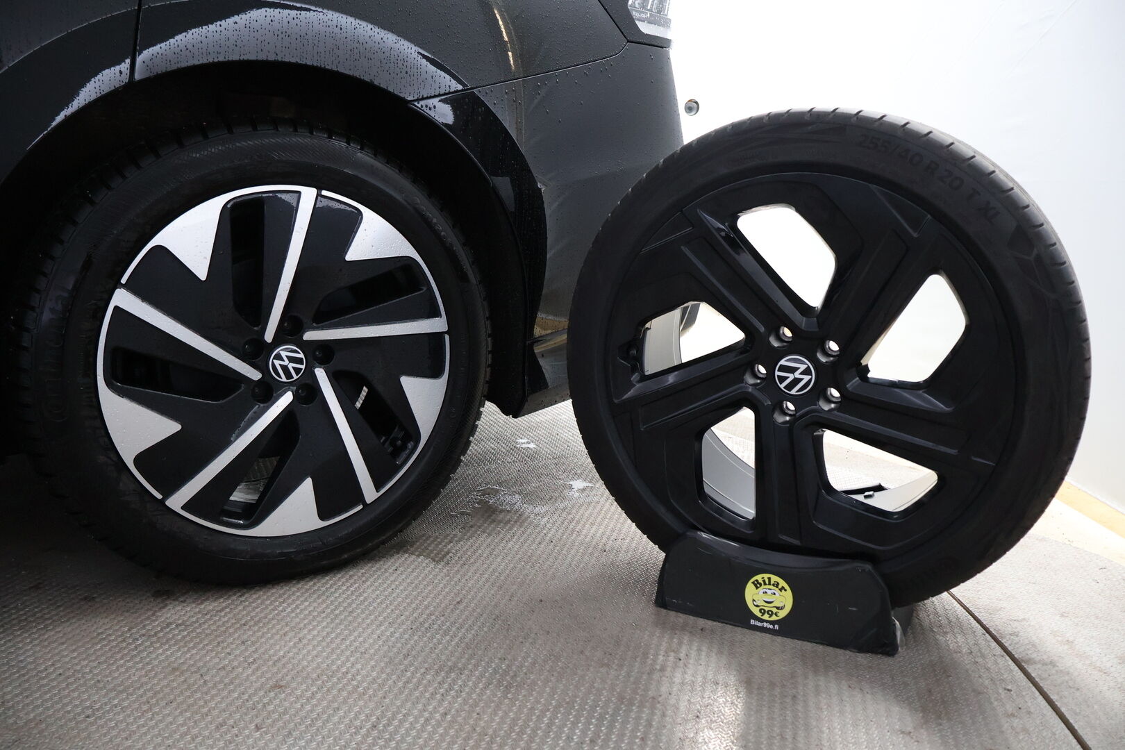 VOLKSWAGEN ID.7 2025 Tourer GTX 4Motion electric 250 kW *ALV* - 2,99 % KORKOTARJOUS TÄHÄN AUTOON - Lämpöpumppu / HUD / Adapt.Vakkari / Vetokoukku / 360-Kamera / IQ Matrix Led / BLIS / Ratinlämmitin / Juuri saapunut Tampereelle!