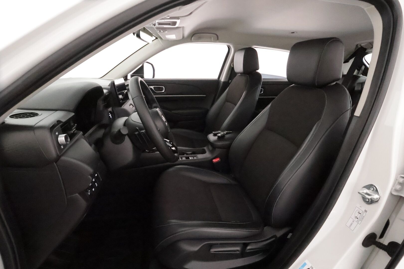 HONDA HR-V 2022 Hybrid Advance **ACC / Navi / LED / P.kamera / KeylessGo / Sähköluukku / Apple&Android / Puolinahat** - Kahdet renkaat aluvanteilla / Merkkihuollettu