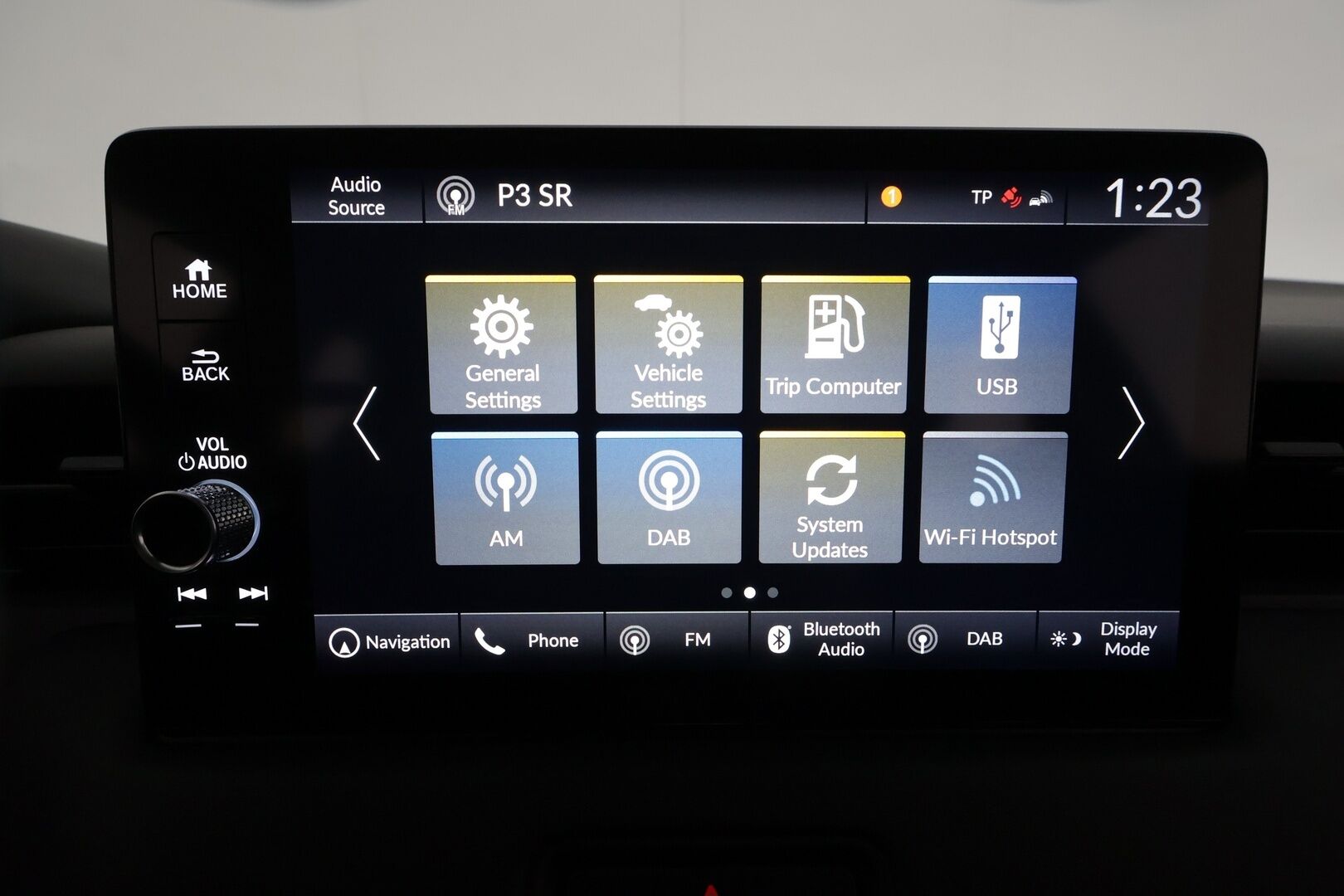 HONDA HR-V 2022 Hybrid Advance **ACC / Navi / LED / P.kamera / KeylessGo / Sähköluukku / Apple&Android / Puolinahat** - Kahdet renkaat aluvanteilla / Merkkihuollettu