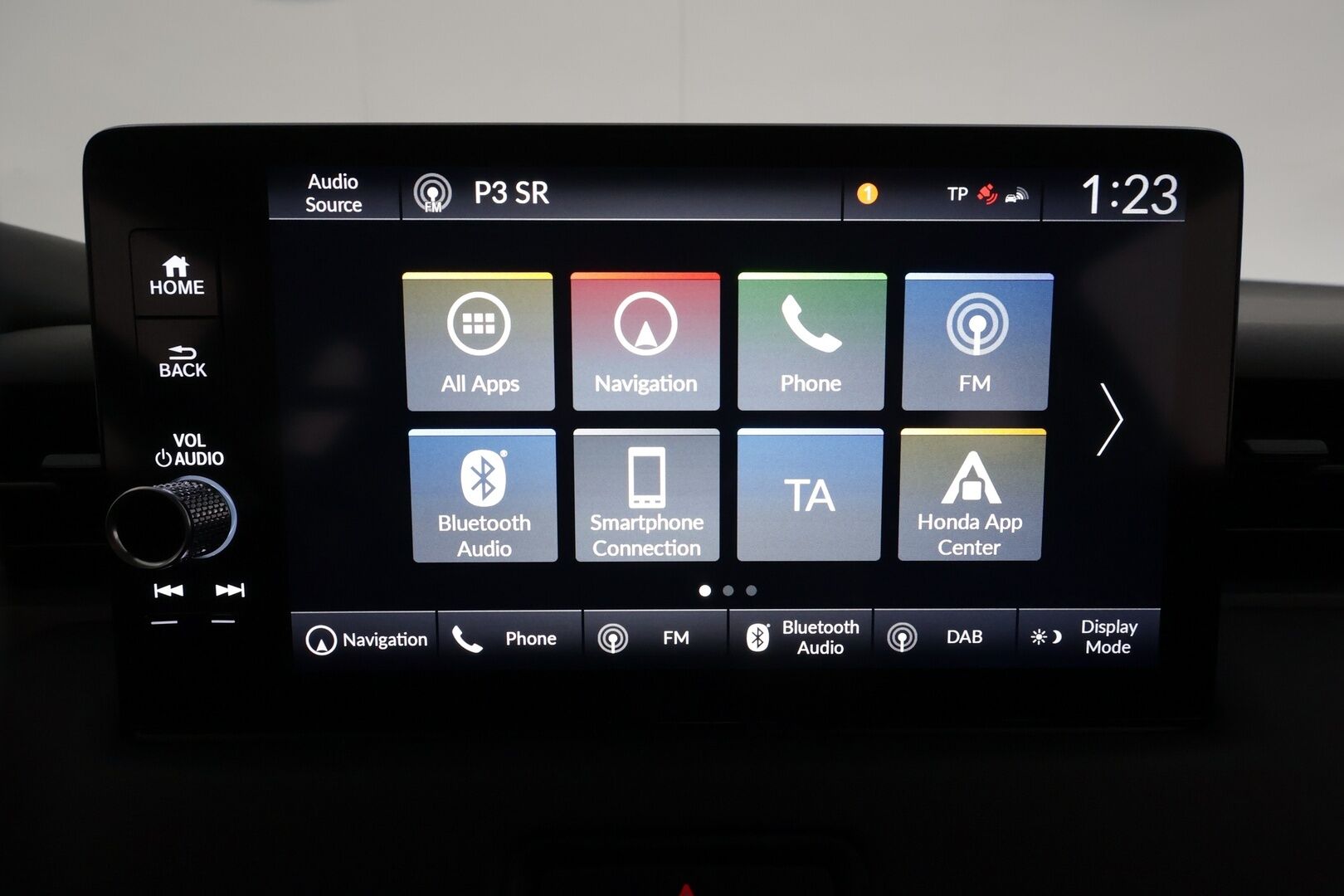 HONDA HR-V 2022 Hybrid Advance **ACC / Navi / LED / P.kamera / KeylessGo / Sähköluukku / Apple&Android / Puolinahat** - Kahdet renkaat aluvanteilla / Merkkihuollettu