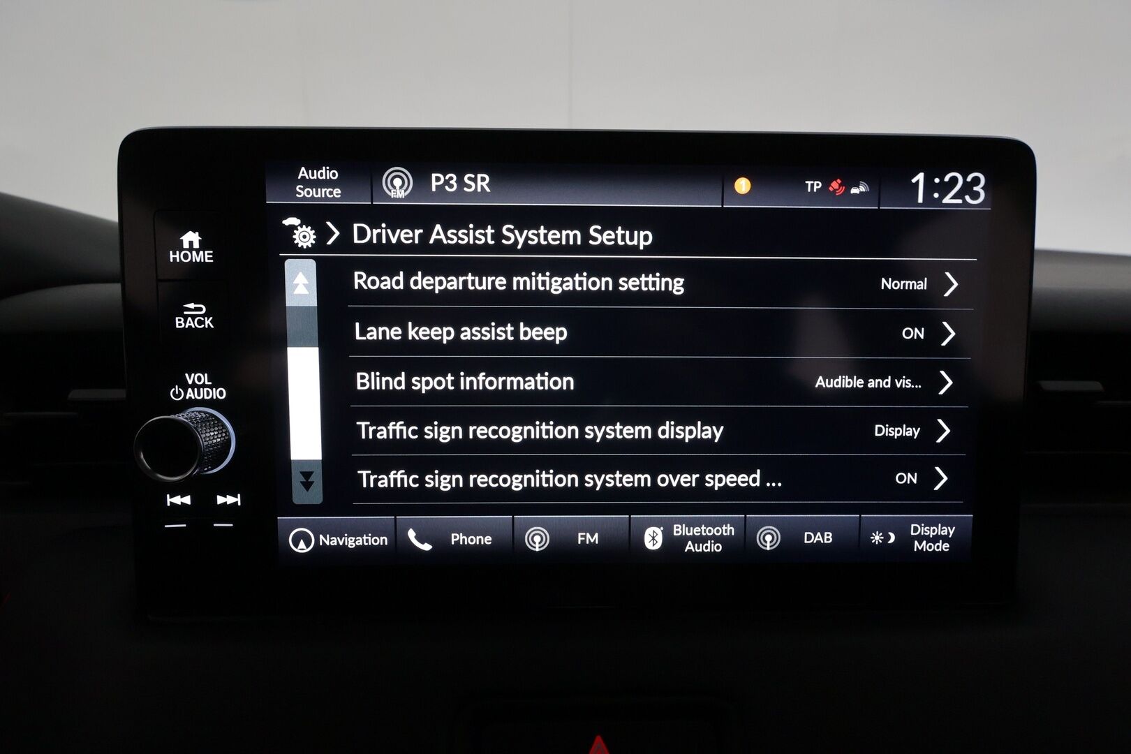 HONDA HR-V 2022 Hybrid Advance **ACC / Navi / LED / P.kamera / KeylessGo / Sähköluukku / Apple&Android / Puolinahat** - Kahdet renkaat aluvanteilla / Merkkihuollettu