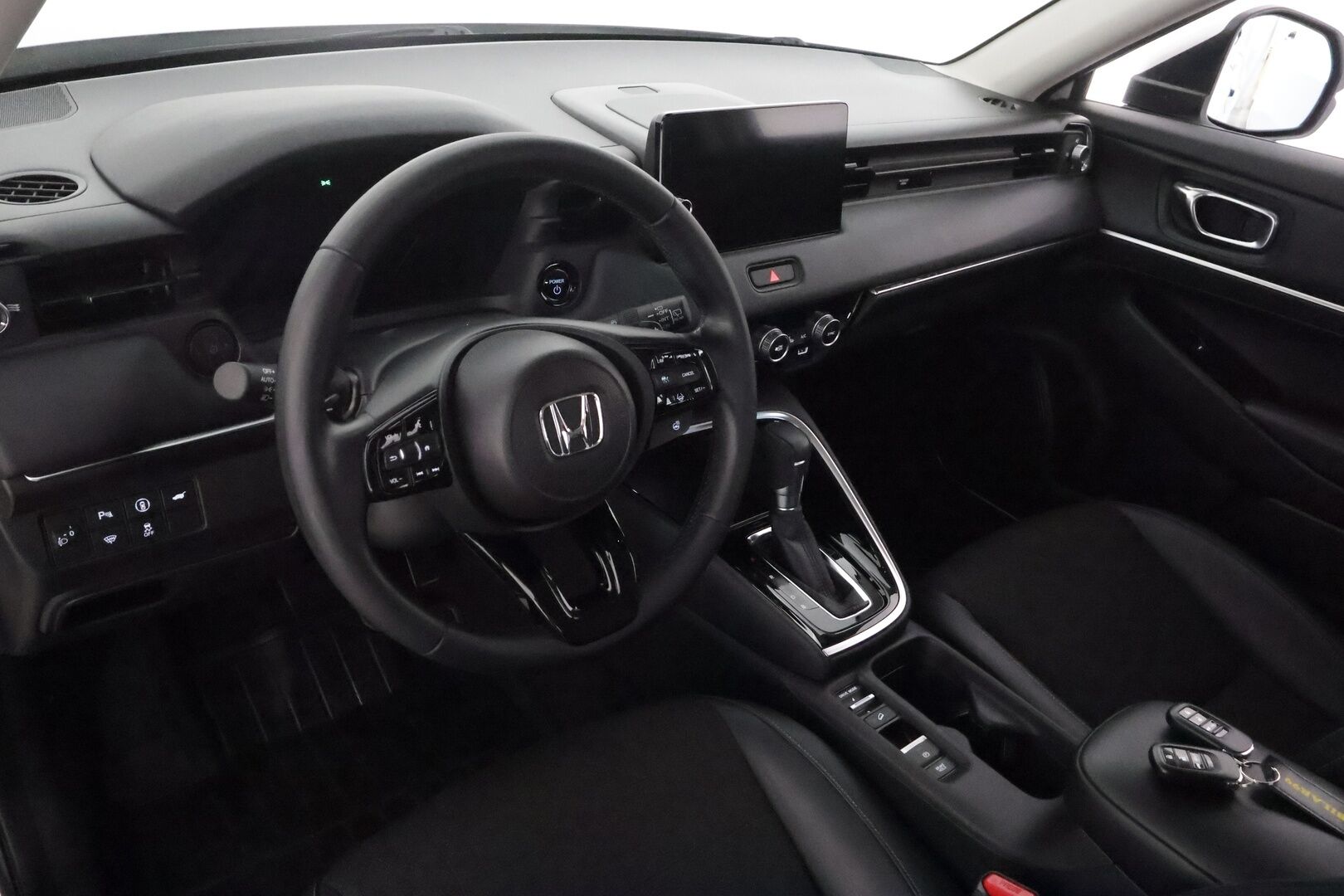 HONDA HR-V 2022 Hybrid Advance **ACC / Navi / LED / P.kamera / KeylessGo / Sähköluukku / Apple&Android / Puolinahat** - Kahdet renkaat aluvanteilla / Merkkihuollettu