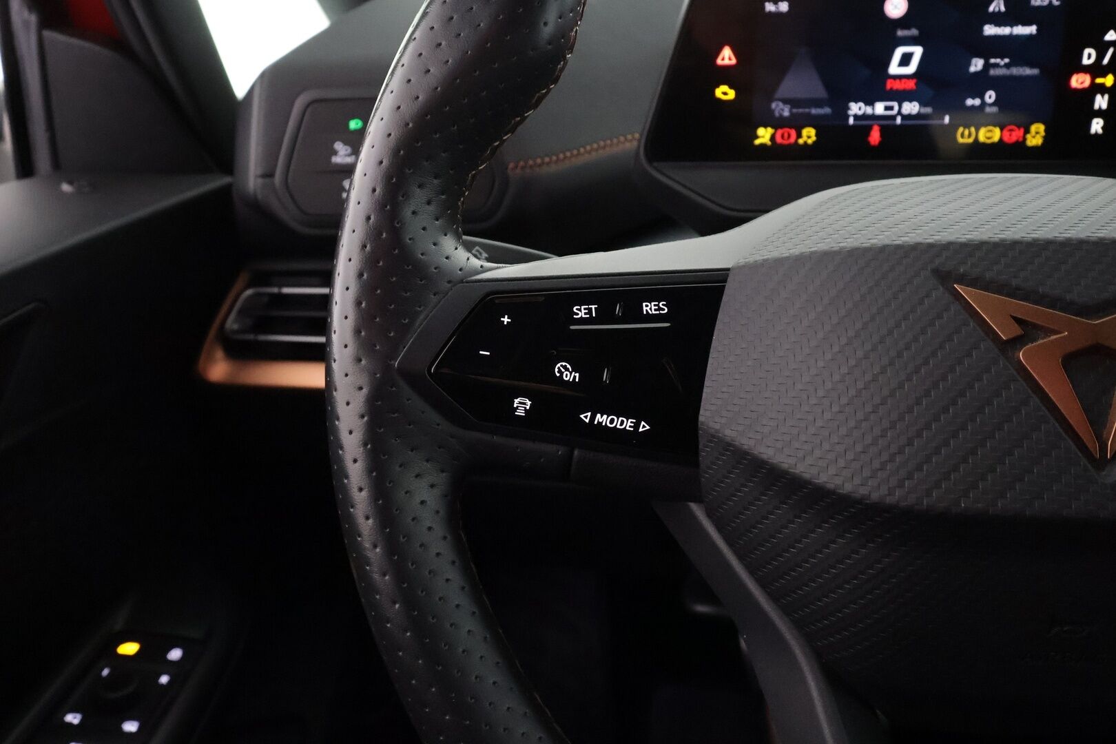 CUPRA Born 2022 150 kW 58 kWh - | ACC | ILP | HUD | Beats | P.Kamera | Ratinlämmitys | Digimittaristo | Keyless | Apple&Android | Kahdet Renkaat |