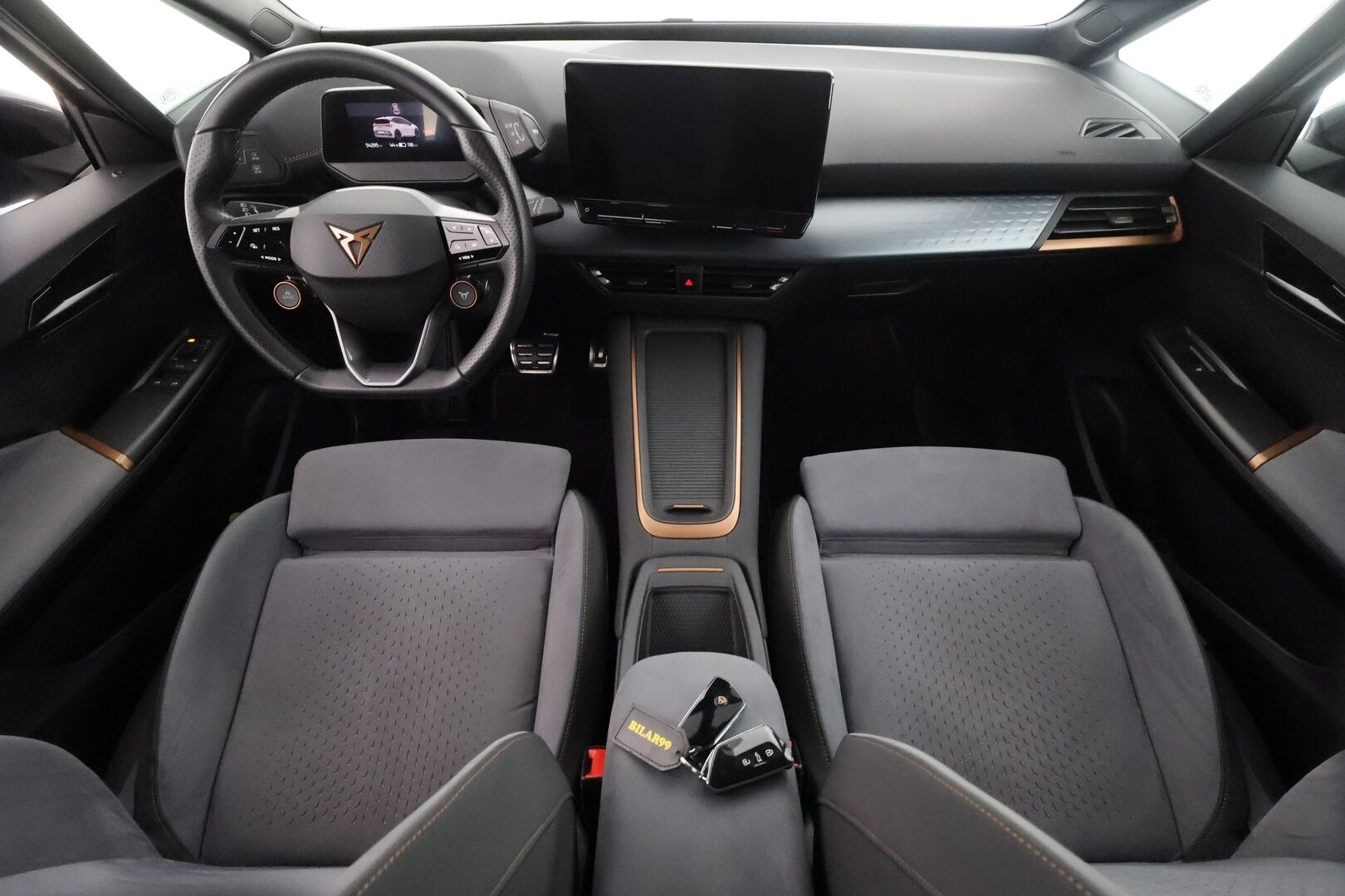 CUPRA Born 2023 e-Boost 170 kW 58 kWh - | ACC | ILP | Sähköpenkit hieronnalla | Bucket Seat | Keyless | P.kamera | Lane Assist | Side Assist | LED | Ambient light | 2x renkaat aluin | 