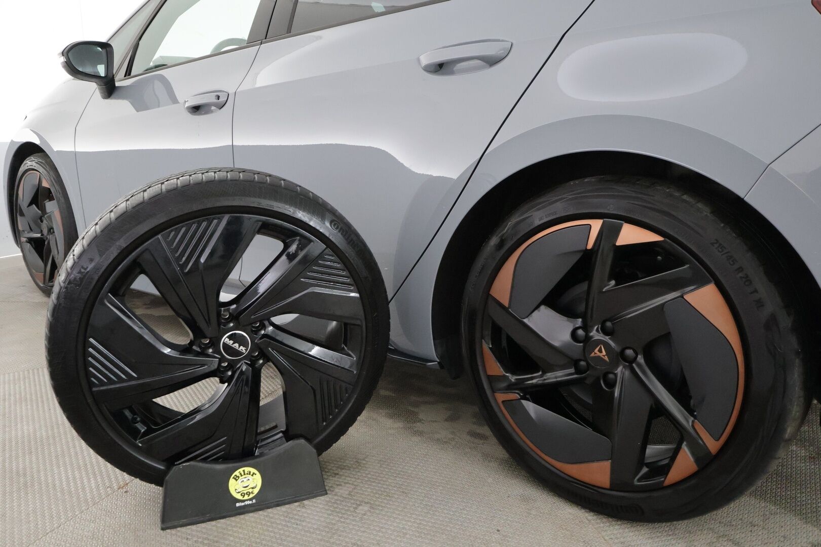 CUPRA Born 2023 e-Boost 170 kW 58 kWh - | ACC | ILP | Sähköpenkit hieronnalla | Bucket Seat | Keyless | P.kamera | Lane Assist | Side Assist | LED | Ambient light | 2x renkaat aluin | 