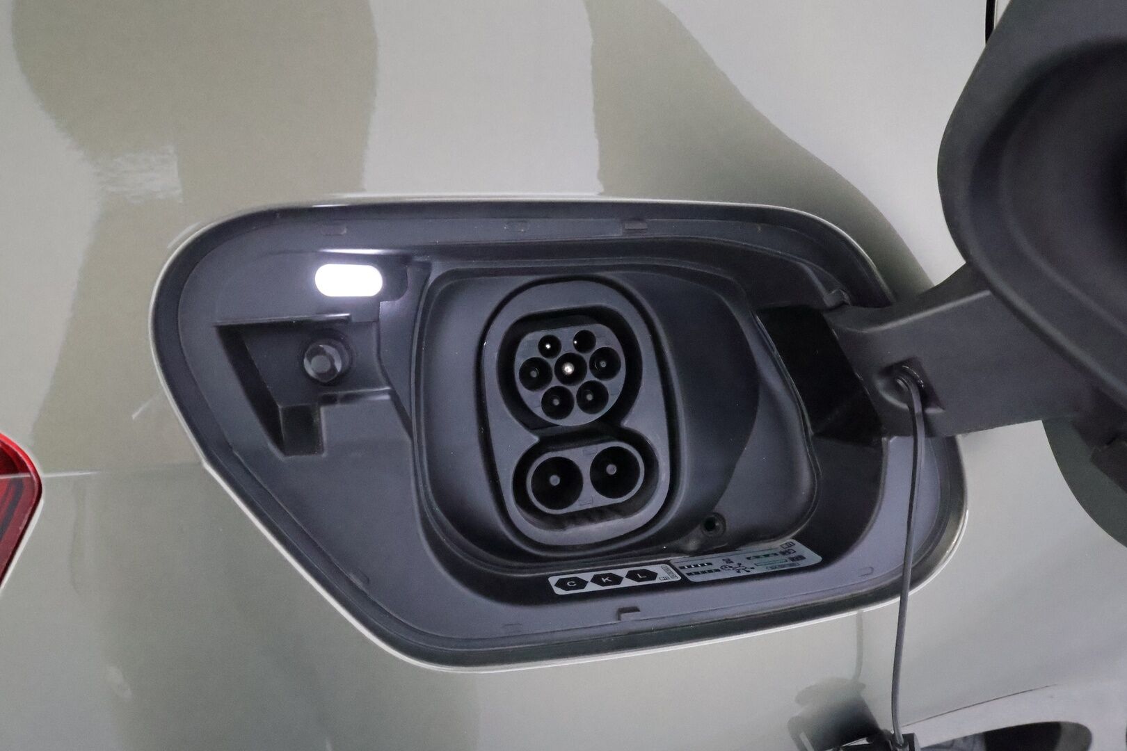 VOLKSWAGEN ID.3 2023 Pro Business 150 kW, akku 58 kWh *ACC / Facelift / ILP / IQ.Light / P.kamera / Navi*