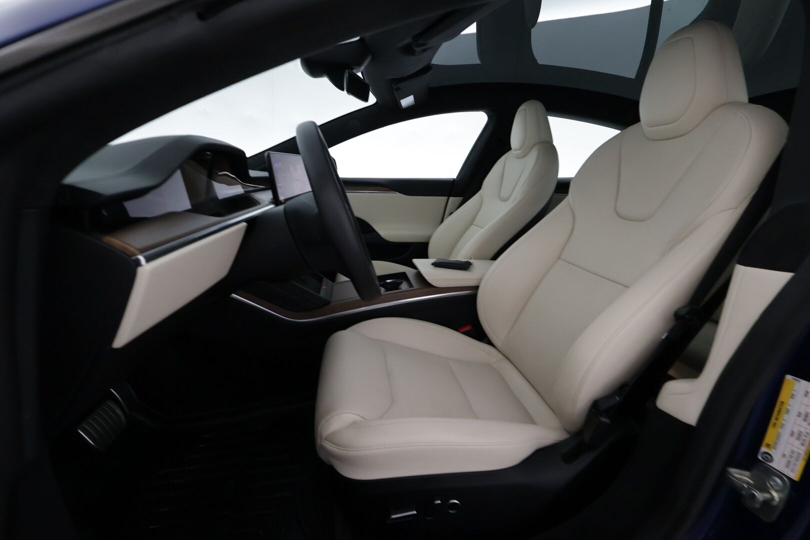 TESLA MODEL S 2023 Long Range - | ILP | Ilma-alusta | ACC | Lasikatto | Matrix-LED | P.kamera | Muistipenkki | Premium Audio | Navi | Kaistavahti | Keyless | 2x Latauskaapelit | Kahdet renkaat |
