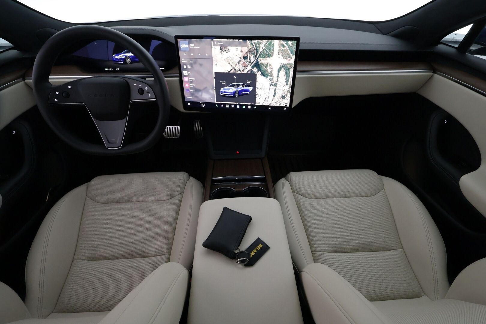 TESLA MODEL S 2023 Long Range - | ILP | Ilma-alusta | ACC | Lasikatto | Matrix-LED | P.kamera | Muistipenkki | Premium Audio | Navi | Kaistavahti | Keyless | 2x Latauskaapelit | Kahdet renkaat |